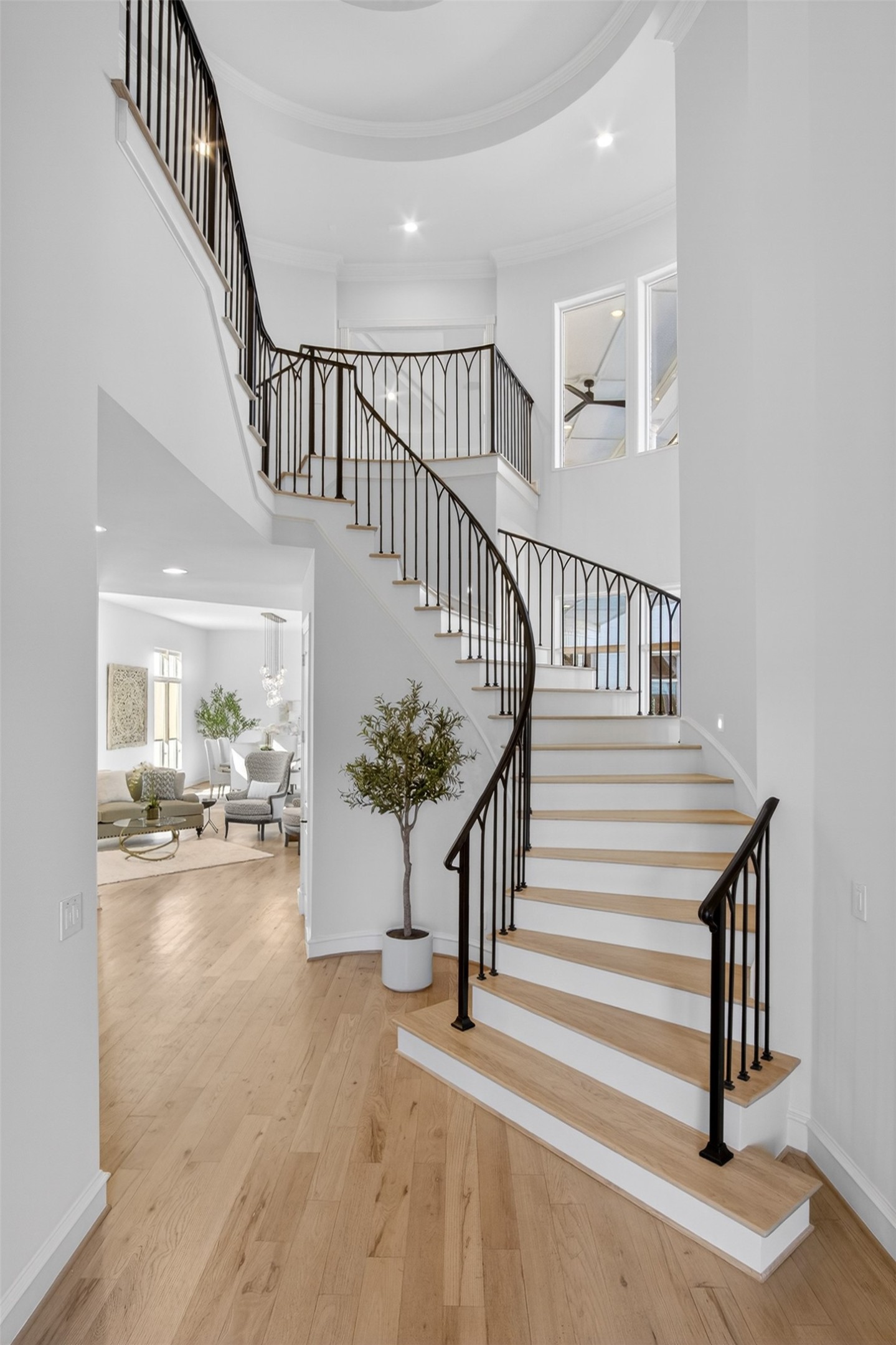 6011 Lakehurst Avenue, Dallas, TX, 75230