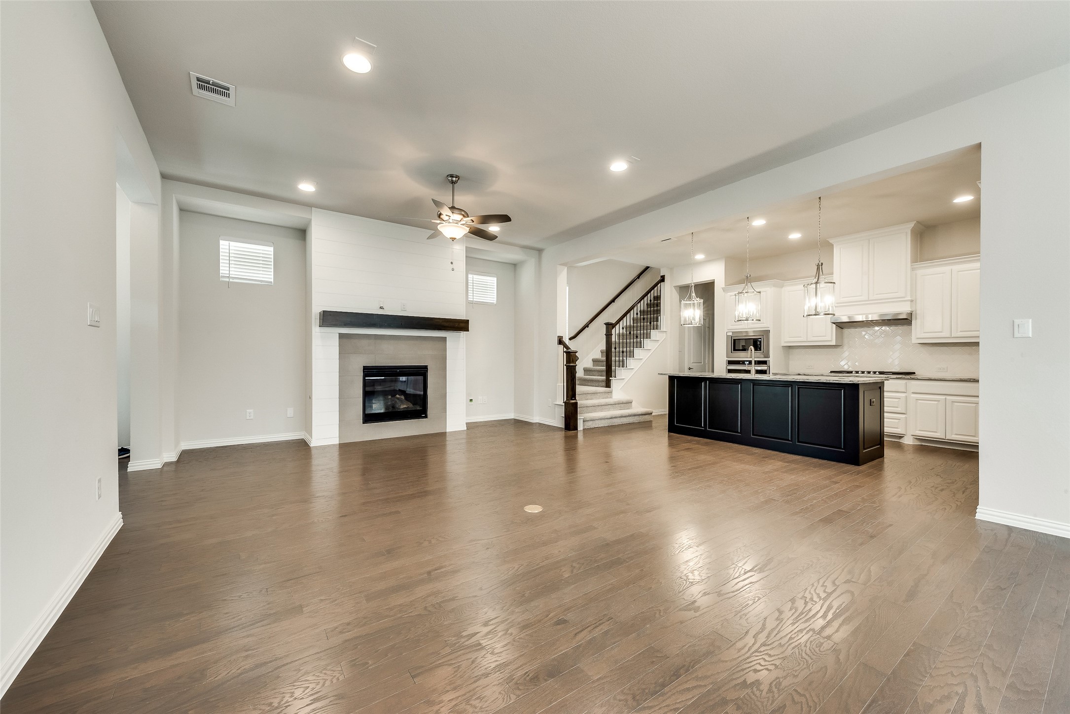 Property photo 04 of 8059 Copper Way, Dallas, TX 75252 | MLS #21167462