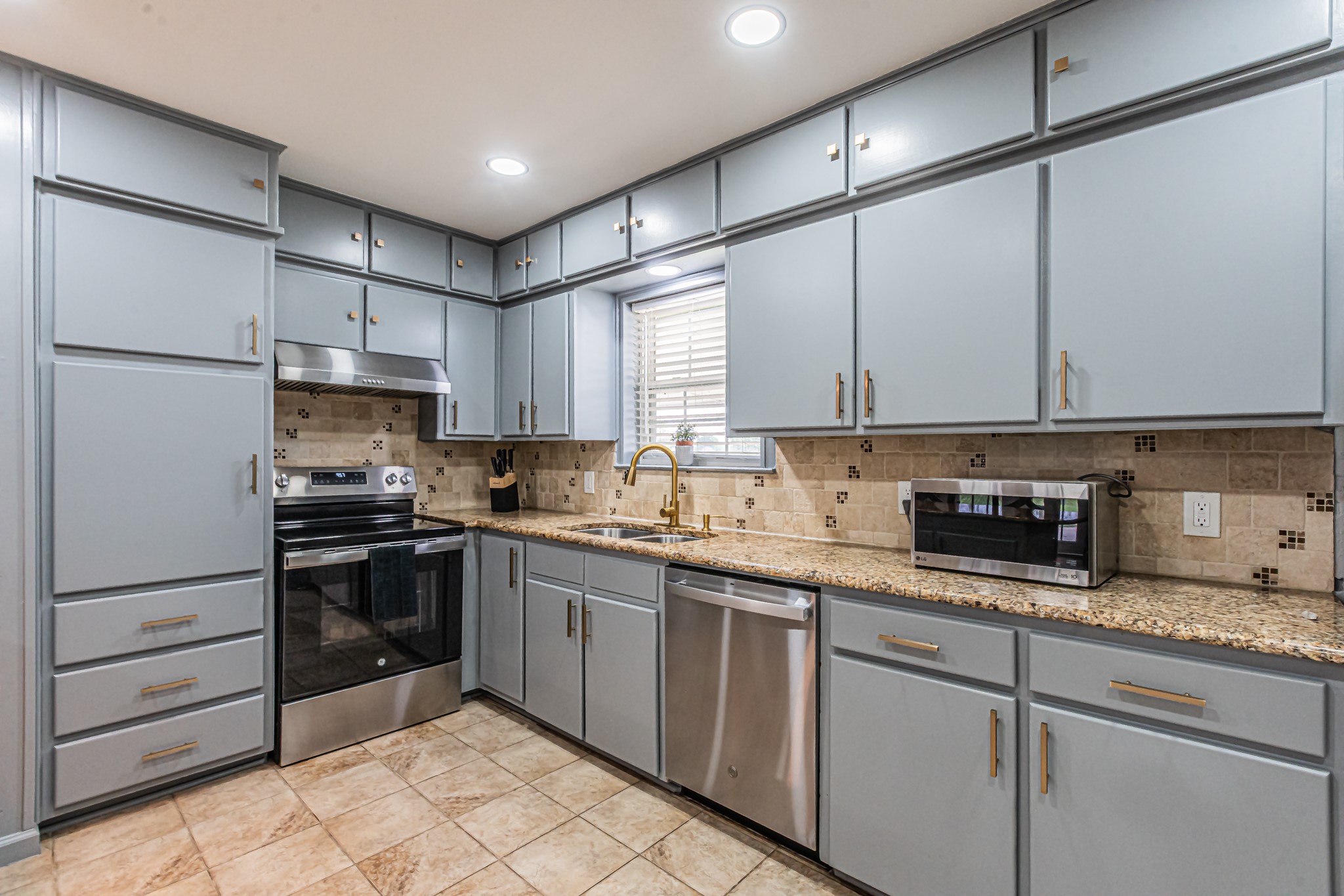 Property photo 02 of 1498 2nd Place, Haslet, TX 76052 | MLS #21167486