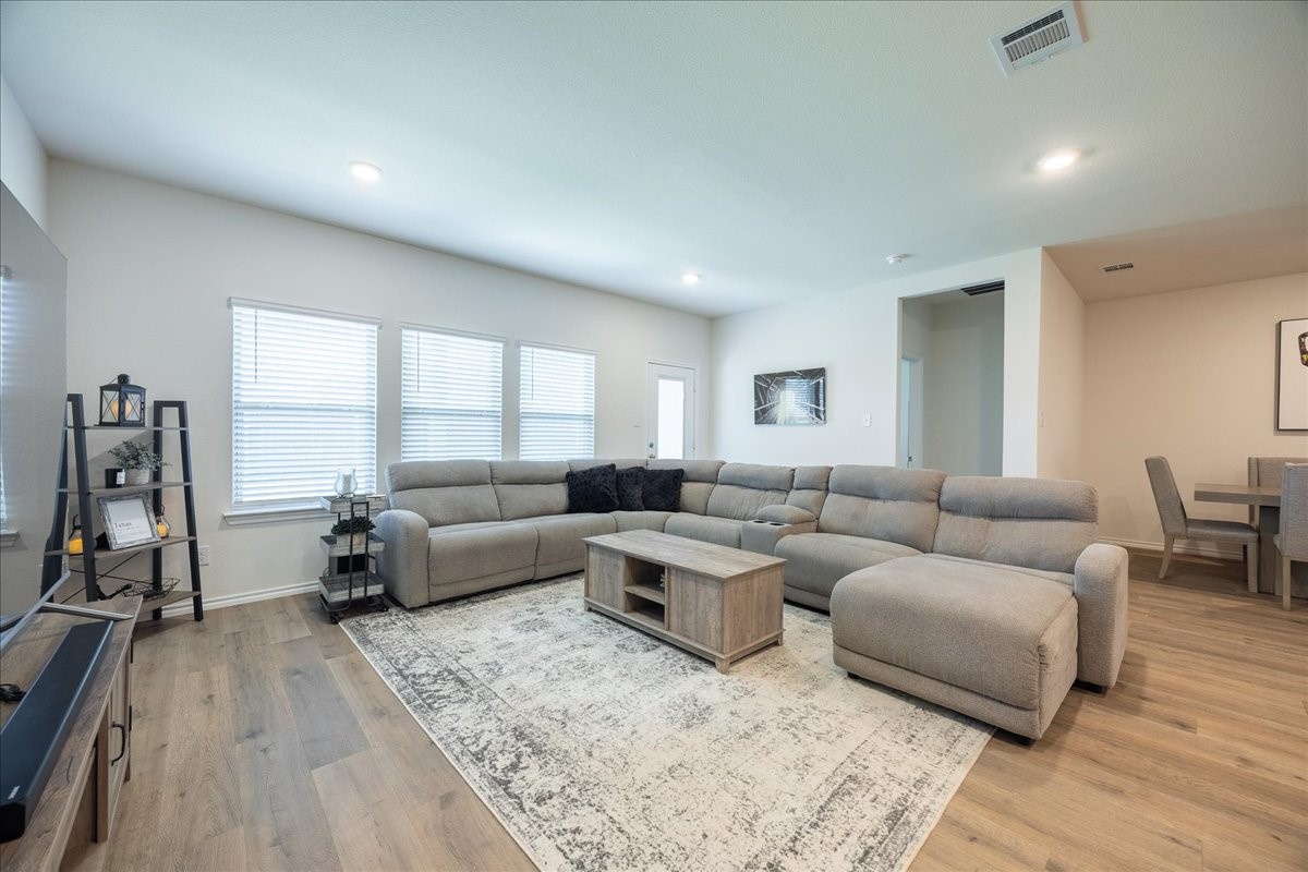 729 Amelia Court, Pilot Point, TX, 76258