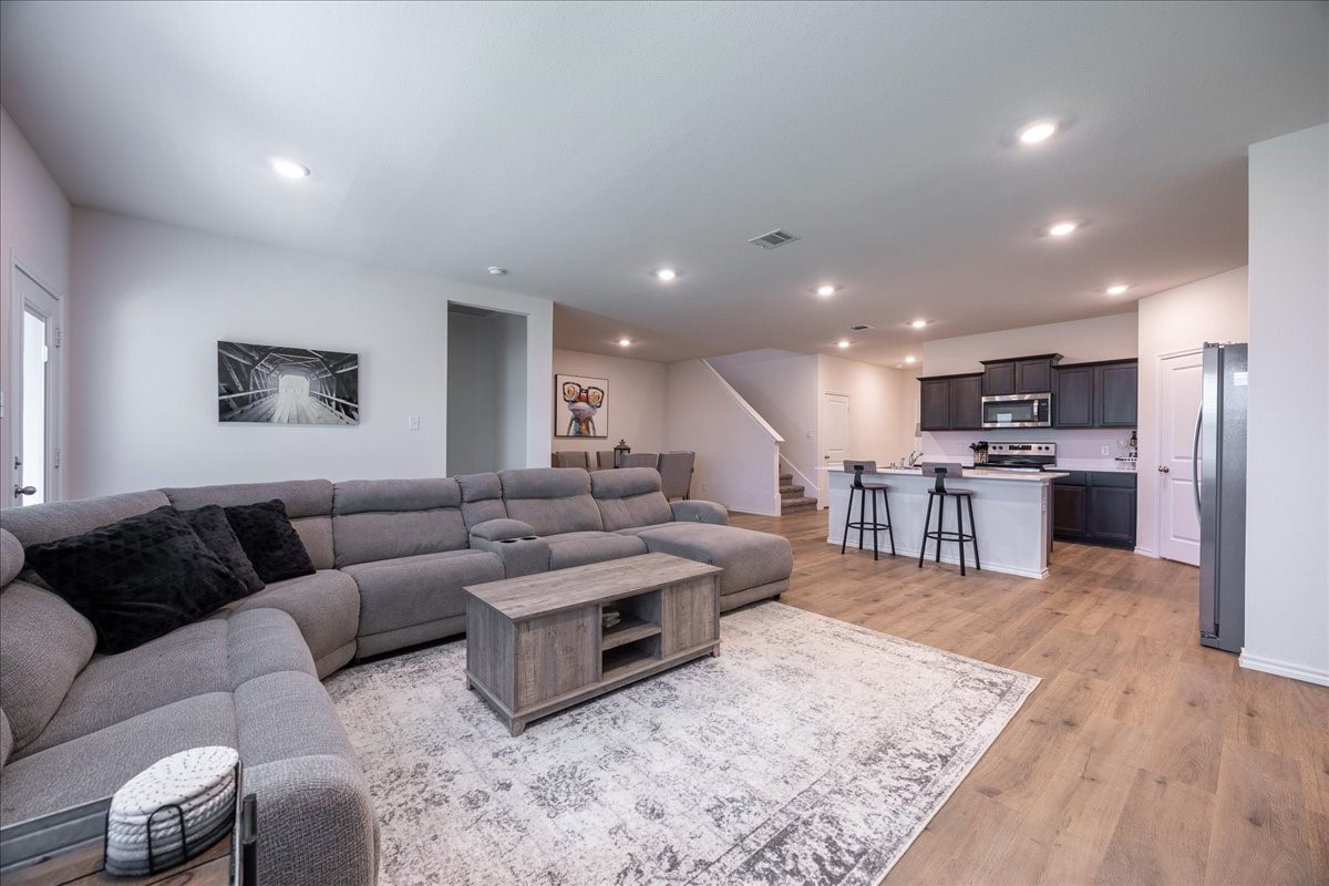 729 Amelia Court, Pilot Point, TX, 76258