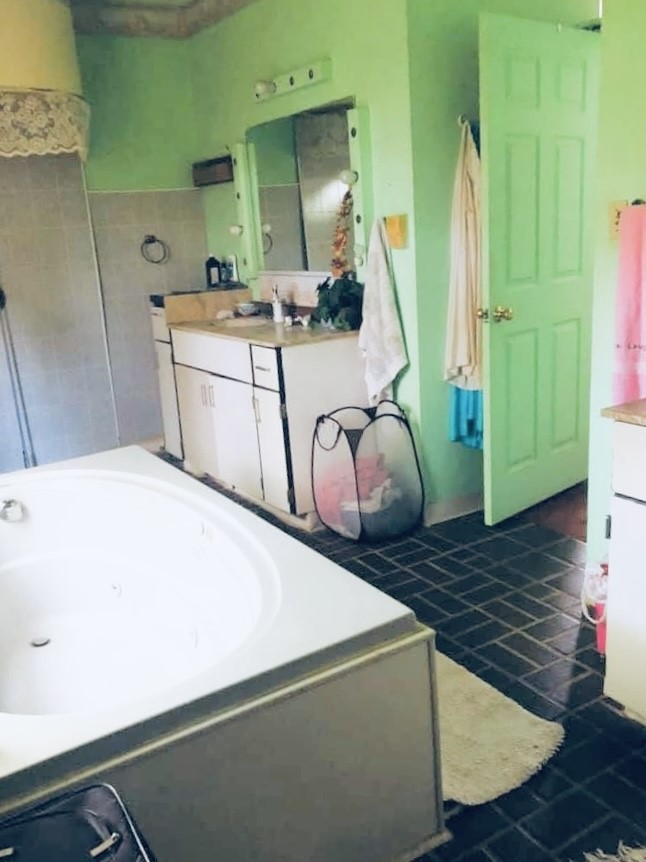 1005 S Access Road, Clyde, TX, 79510