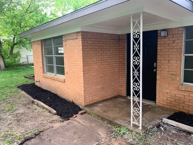 606 N Spencer Street, Lacy Lakeview, TX, 76705
