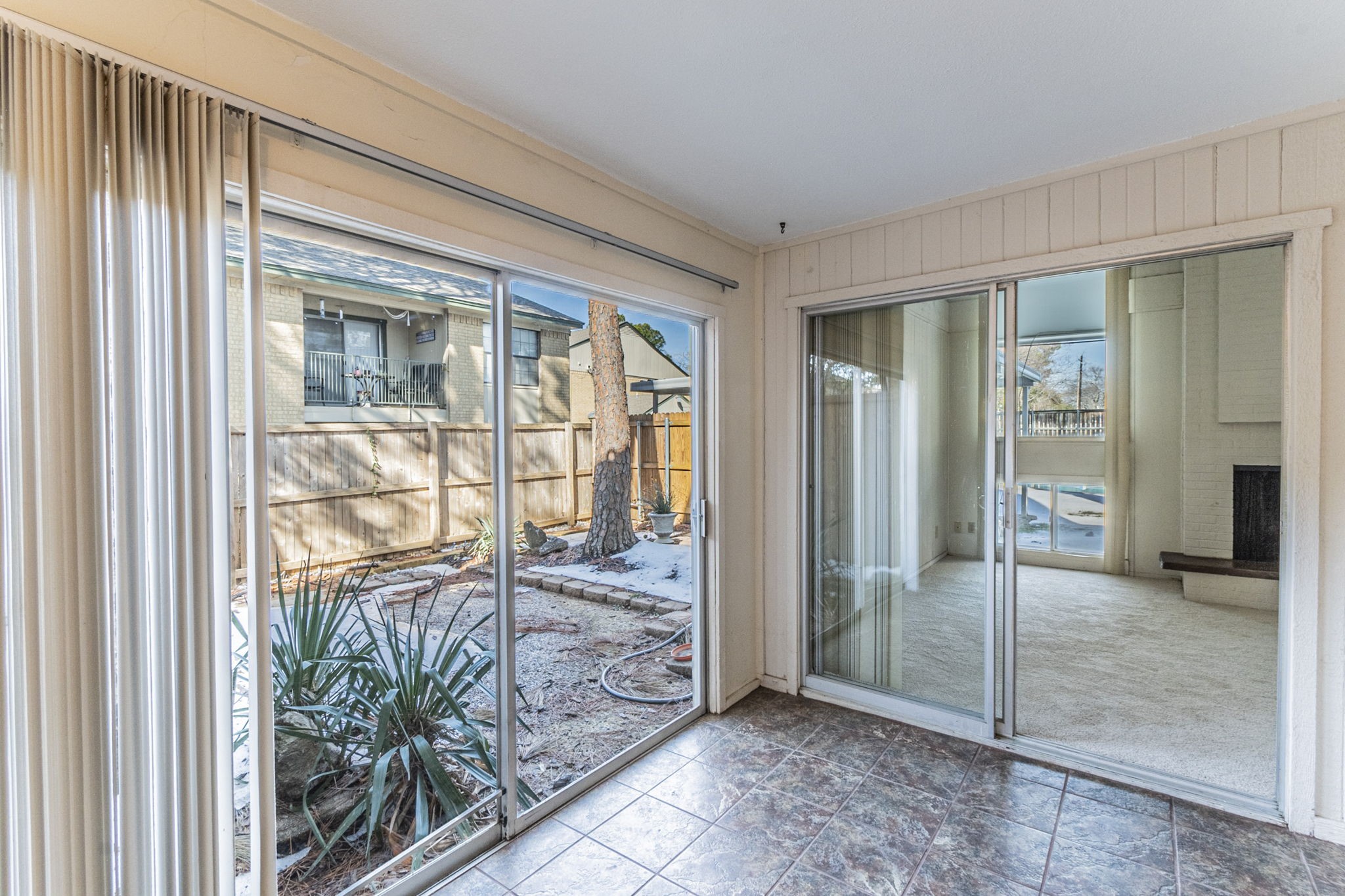 408 Hollyhill Lane, Denton, TX, 76205