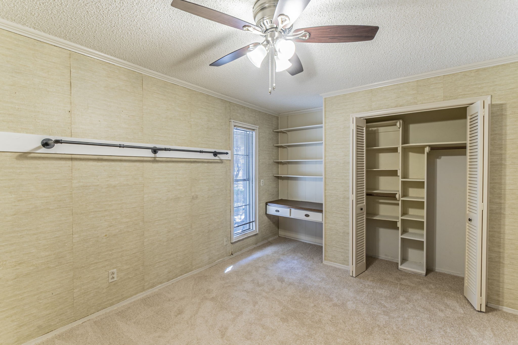 408 Hollyhill Lane, Denton, TX, 76205