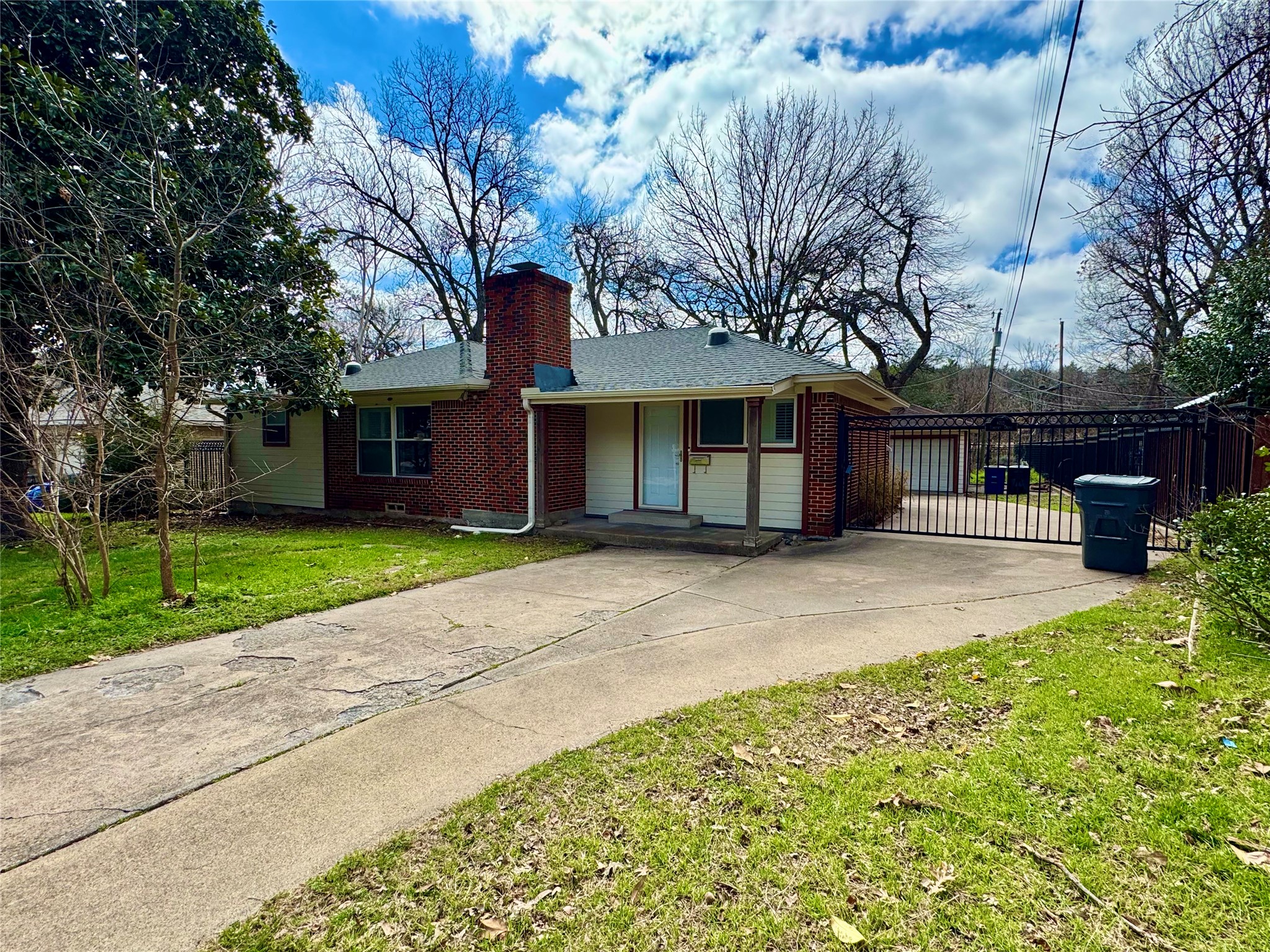 Property photo 02 of 6712 Timothy Drive, Dallas, TX 75227 | MLS #21169153