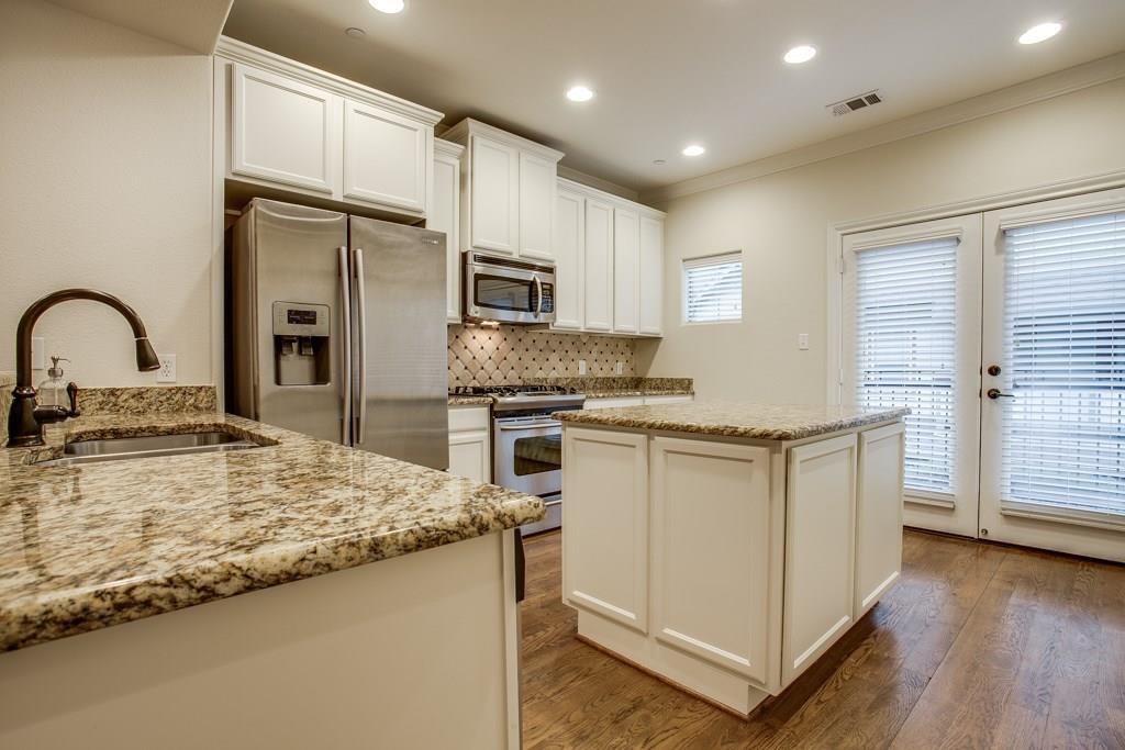Property photo 02 of 5747 Prospect Avenue UNIT D, Dallas, TX 75206 | MLS #21169170