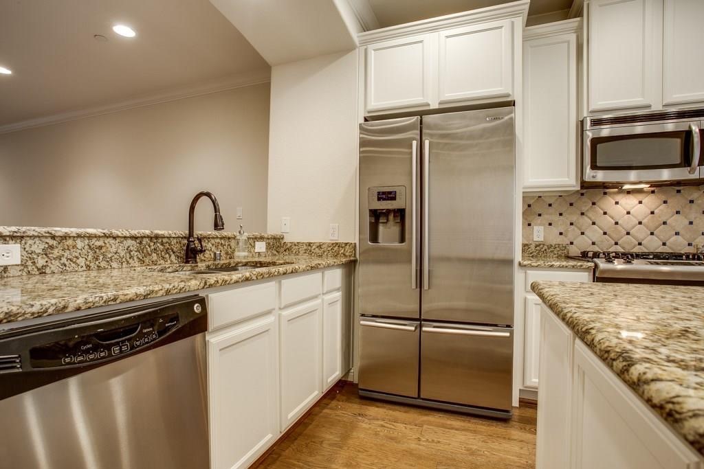 Property photo 03 of 5747 Prospect Avenue UNIT D, Dallas, TX 75206 | MLS #21169170