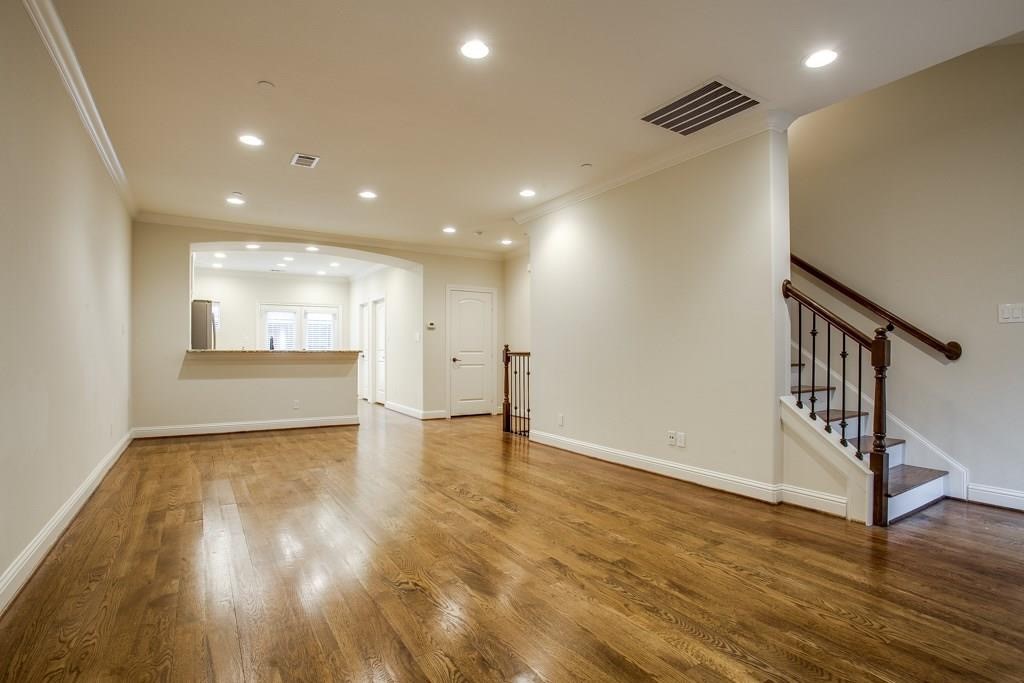 Property photo 04 of 5747 Prospect Avenue UNIT D, Dallas, TX 75206 | MLS #21169170