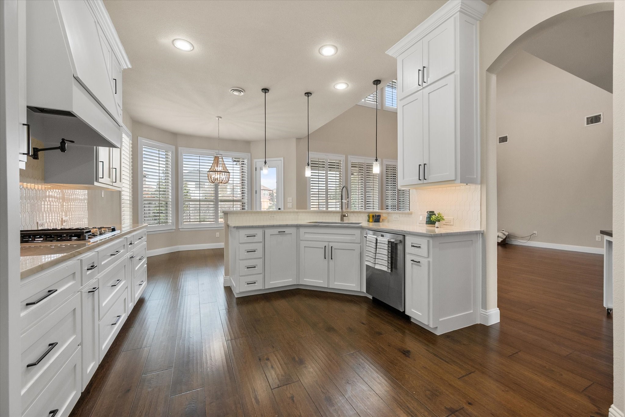 925 Sandy Hill, Burleson, TX, 76028