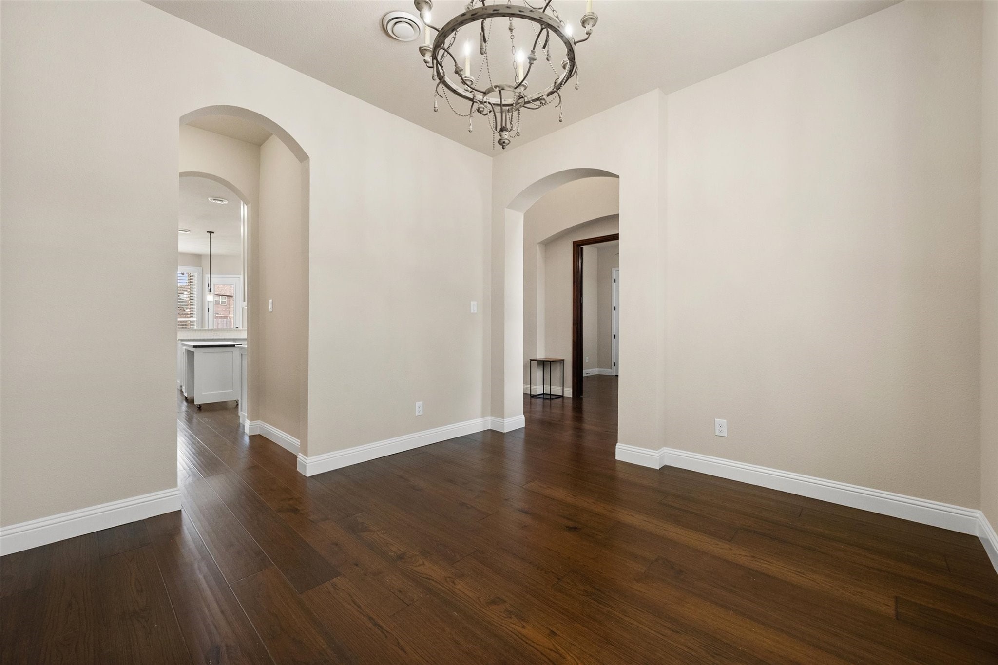 925 Sandy Hill, Burleson, TX, 76028