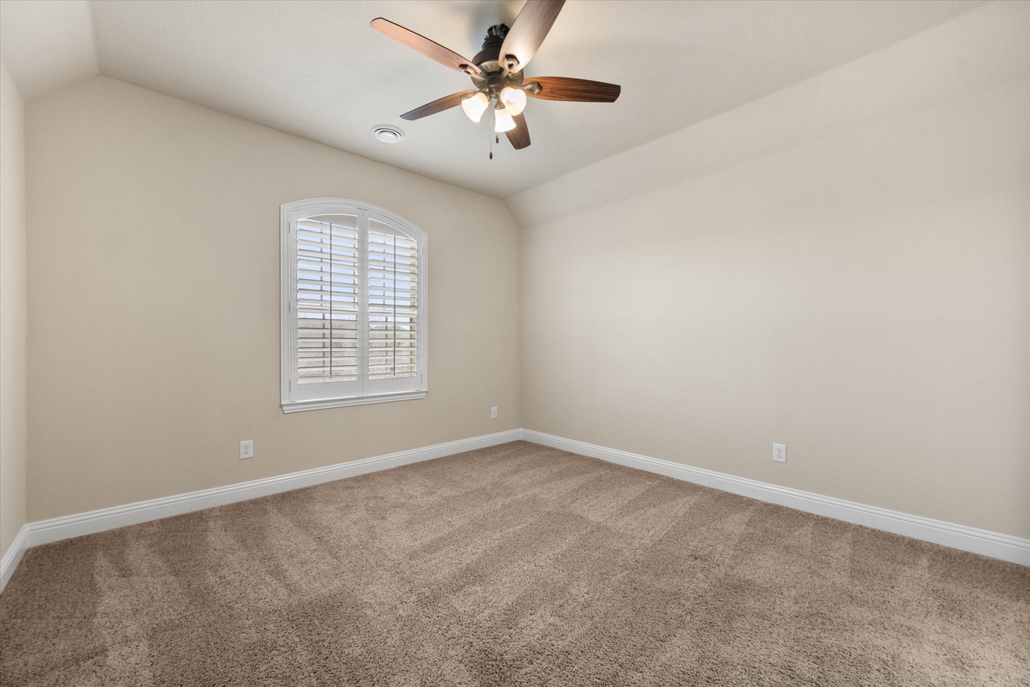 925 Sandy Hill, Burleson, TX, 76028