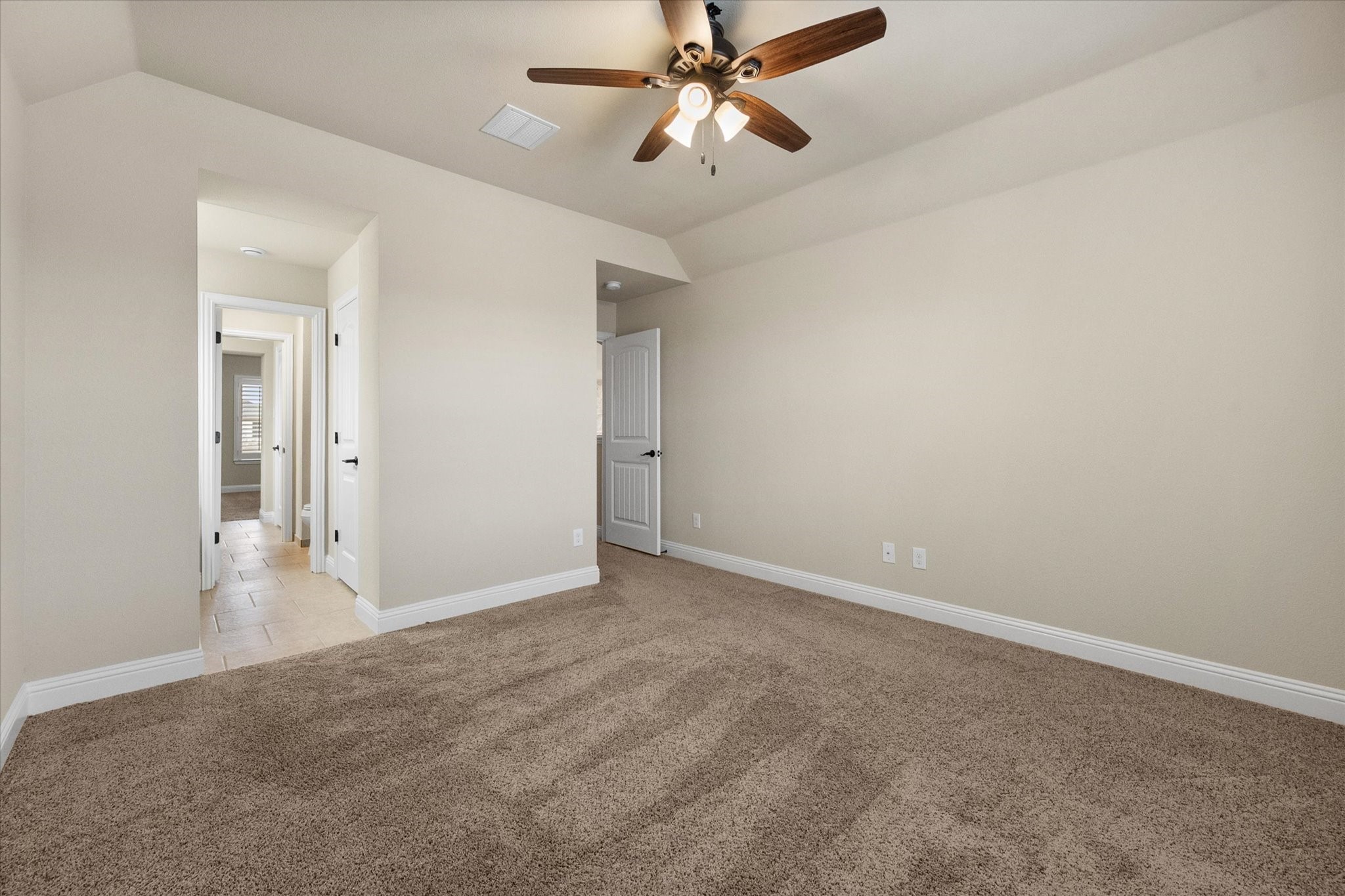 925 Sandy Hill, Burleson, TX, 76028