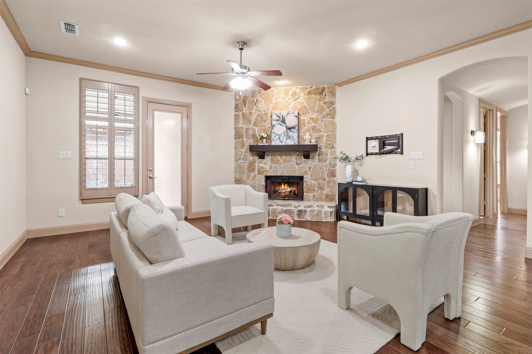 437 Middleton Drive, Roanoke, TX, 76262