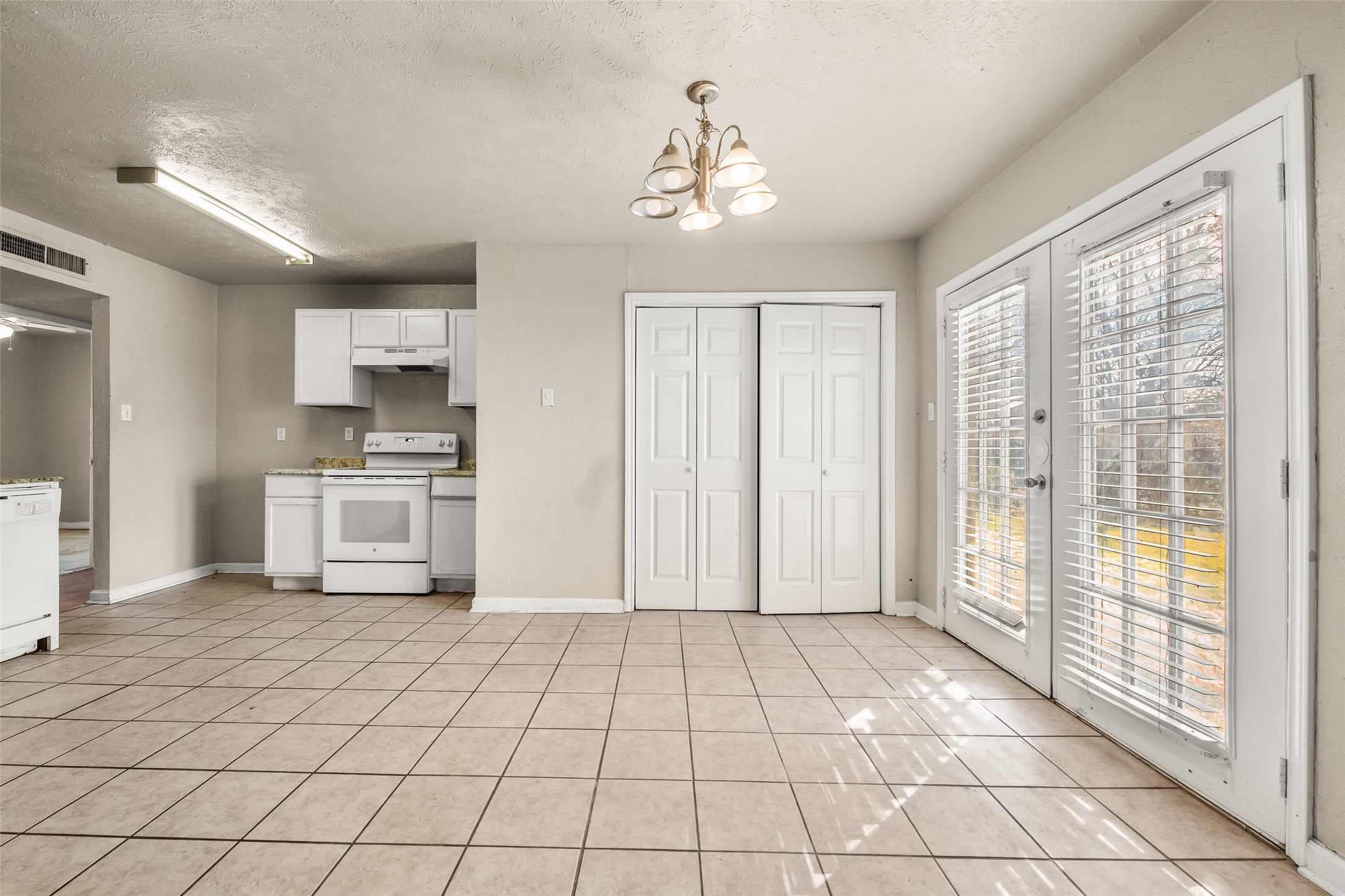 3817 Longmeadow Way, Fort Worth, TX, 76133
