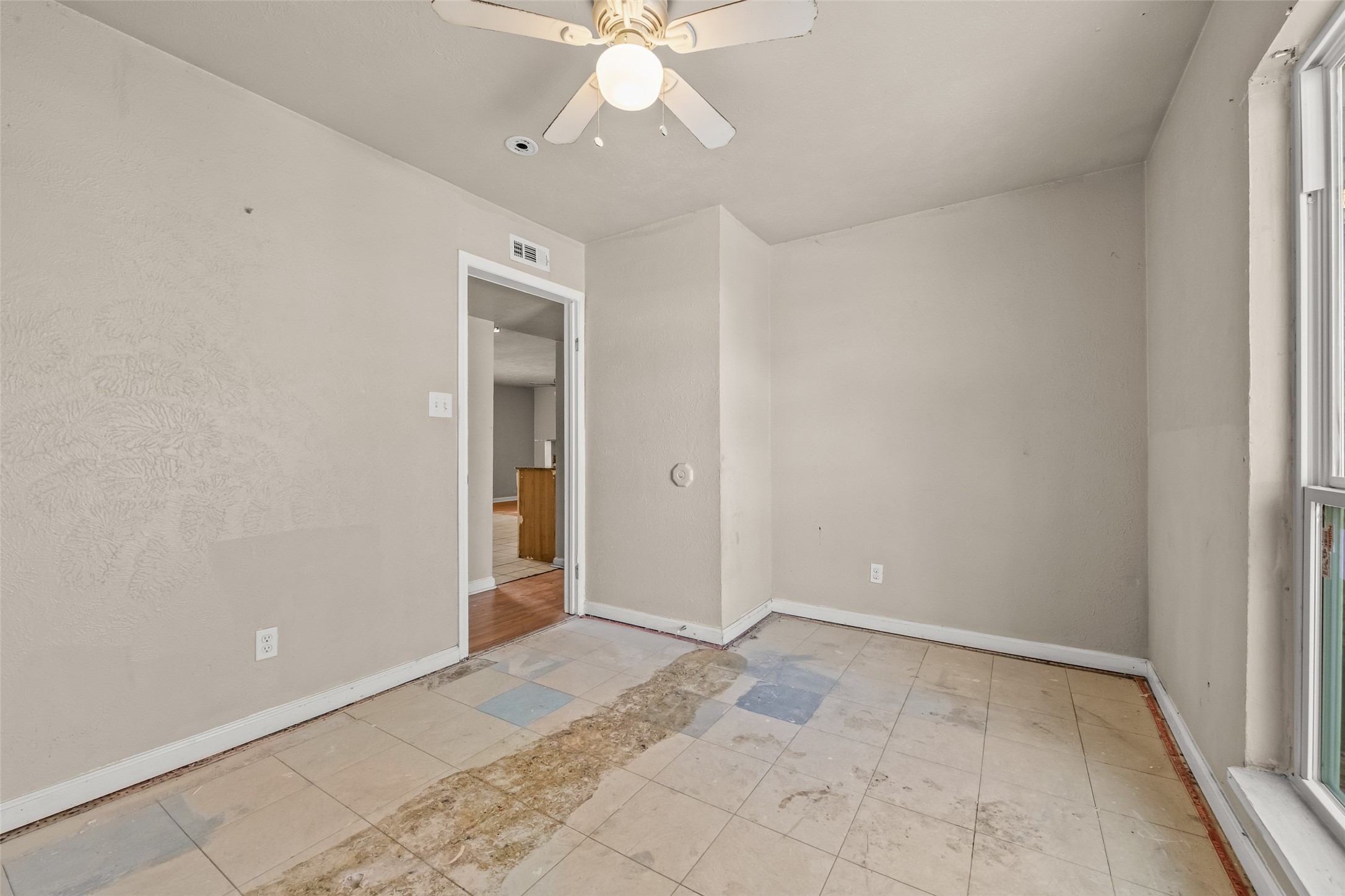 3817 Longmeadow Way, Fort Worth, TX, 76133