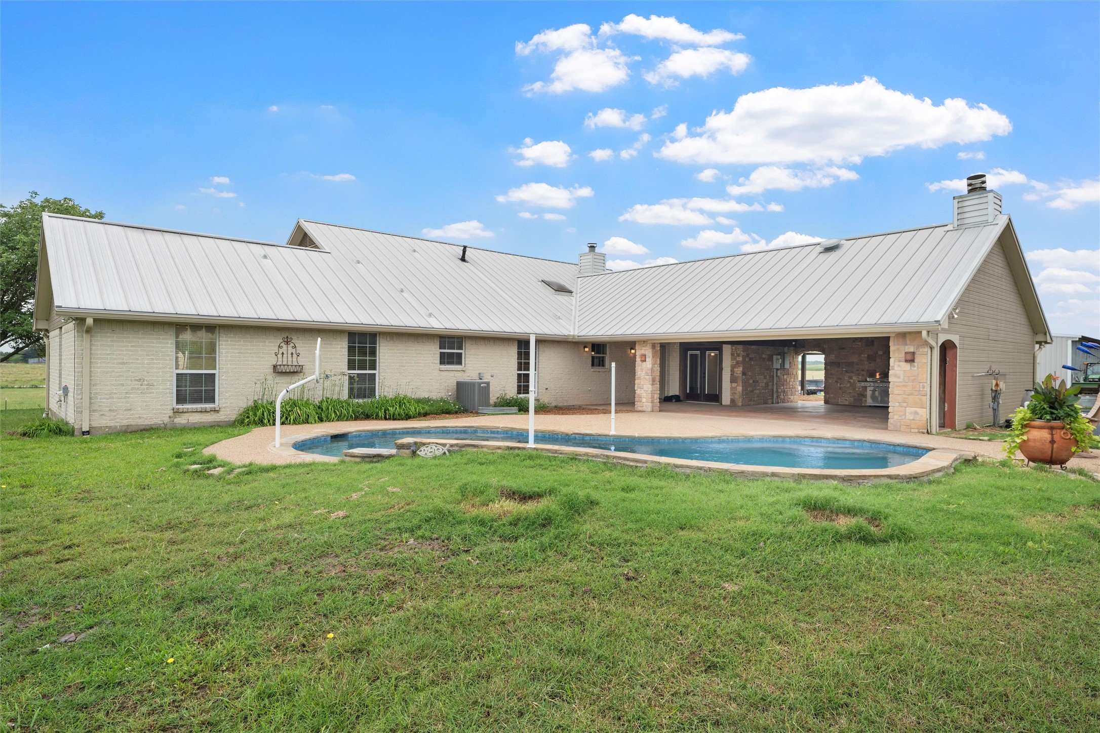 3057 Holy Road, Abbott, TX, 76621