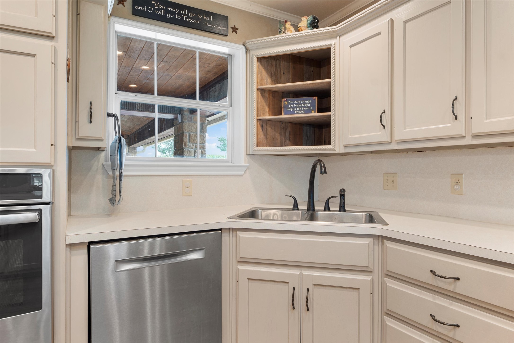 3057 Holy Road, Abbott, TX, 76621