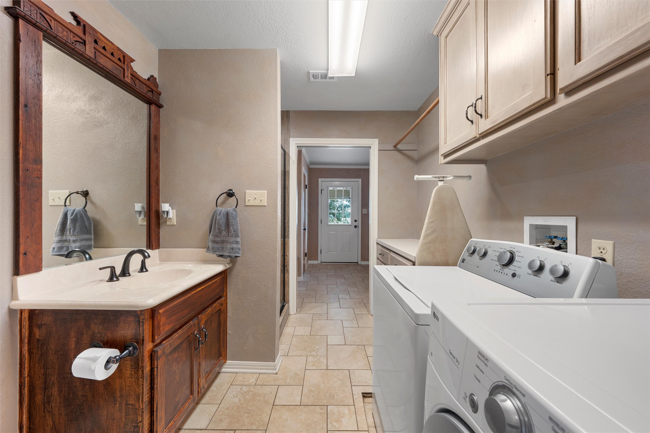 3057 Holy Road, Abbott, TX, 76621