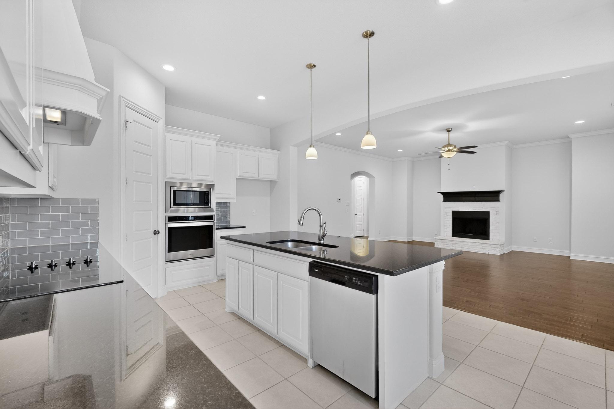 805 Rustic Trail, Midlothian, TX, 76065