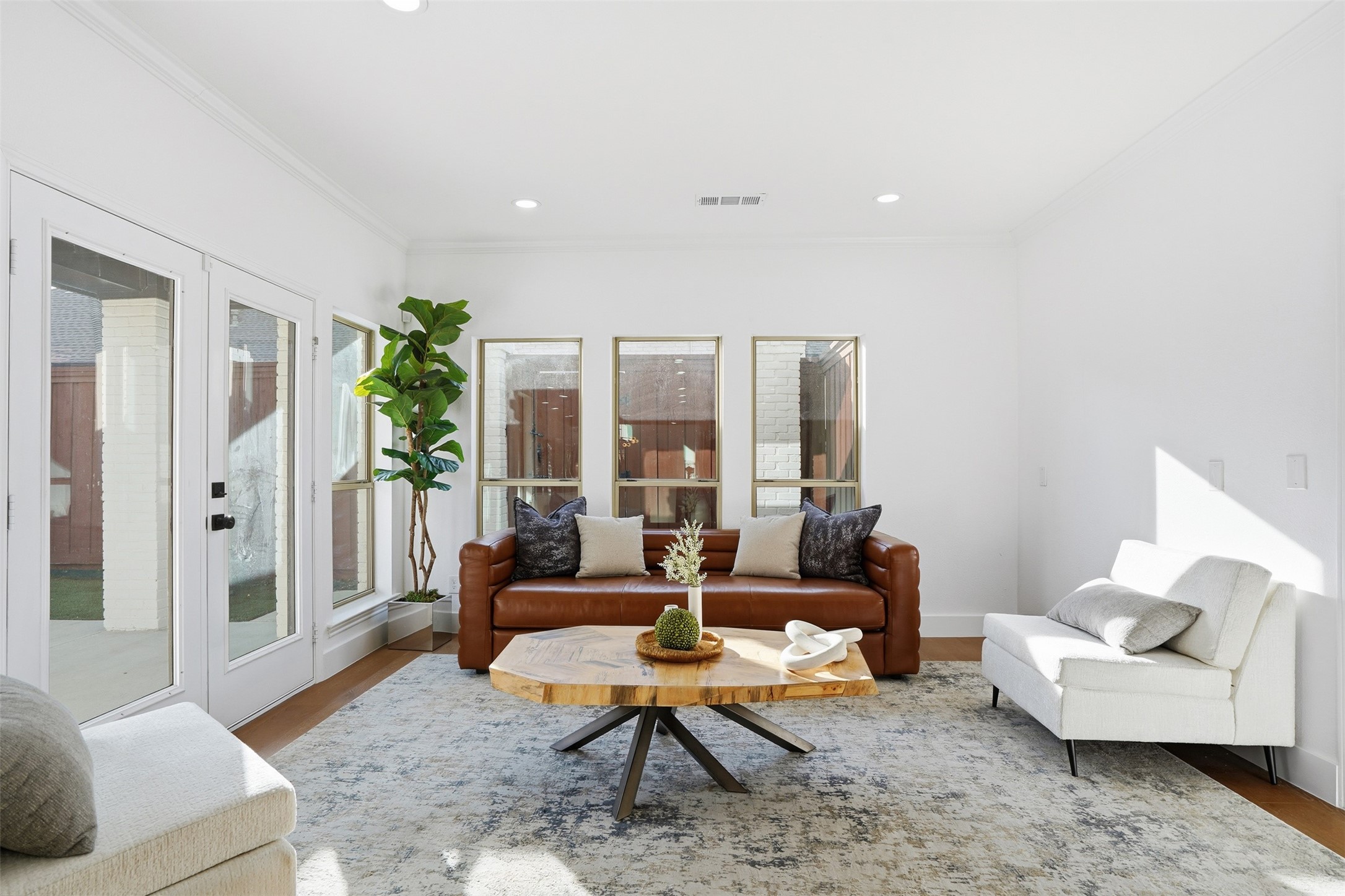 2 Parliament Place, Dallas, TX, 75225