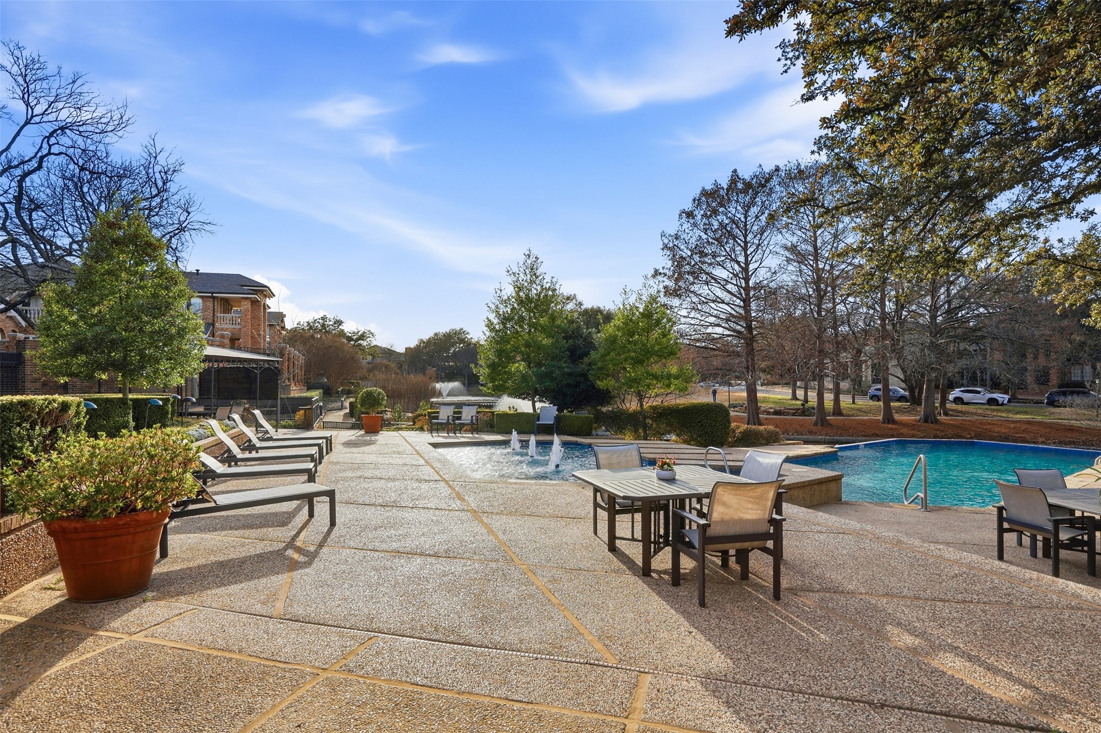 2 Parliament Place, Dallas, TX, 75225