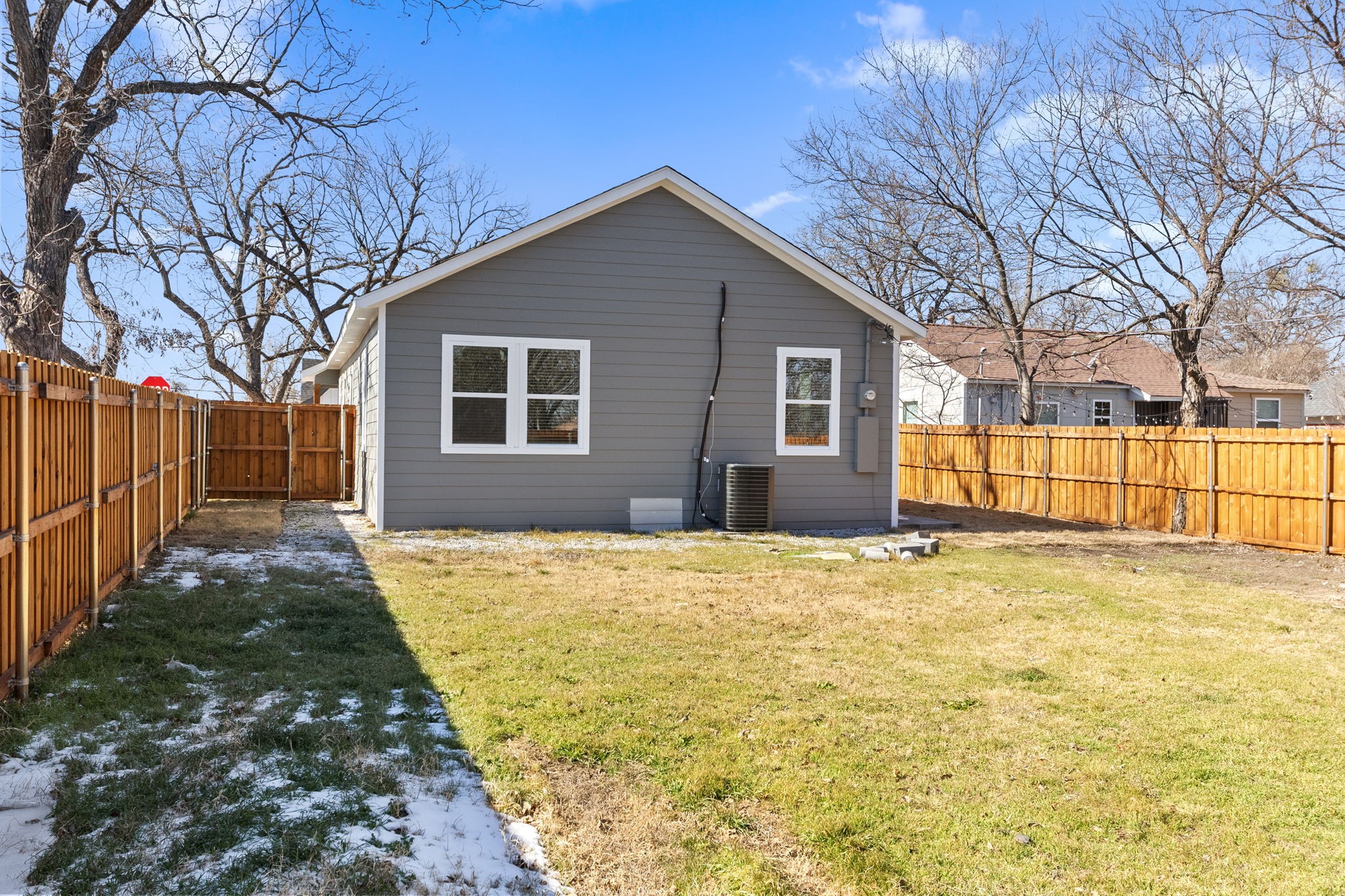 2330 Idaho Avenue, Dallas, TX, 75216