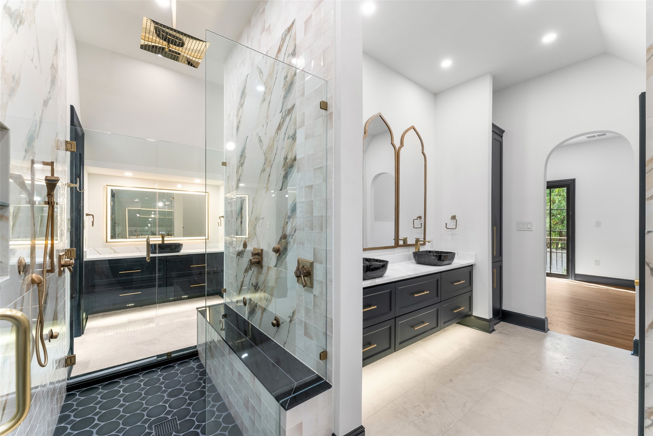 6941 Gaston Avenue, Dallas, TX, 75214