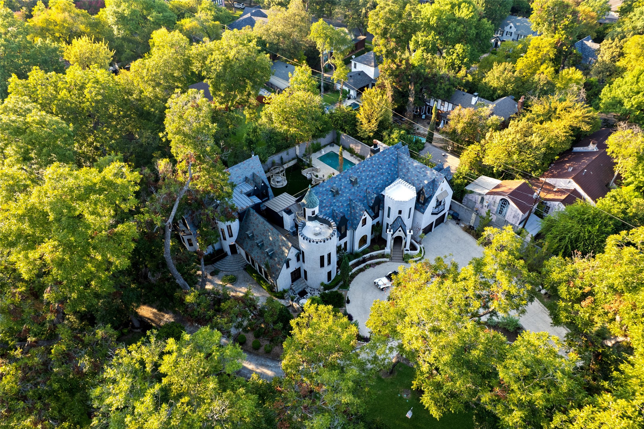 6941 Gaston Avenue, Dallas, TX, 75214