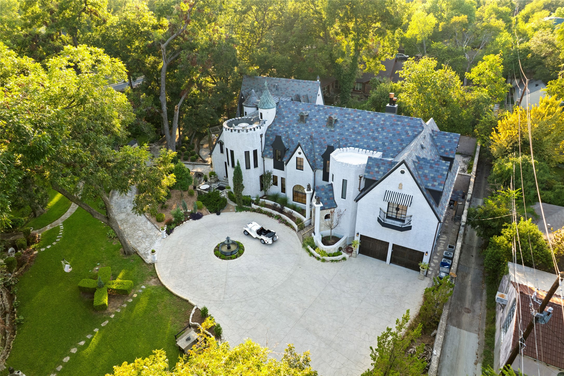 6941 Gaston Avenue, Dallas, TX, 75214