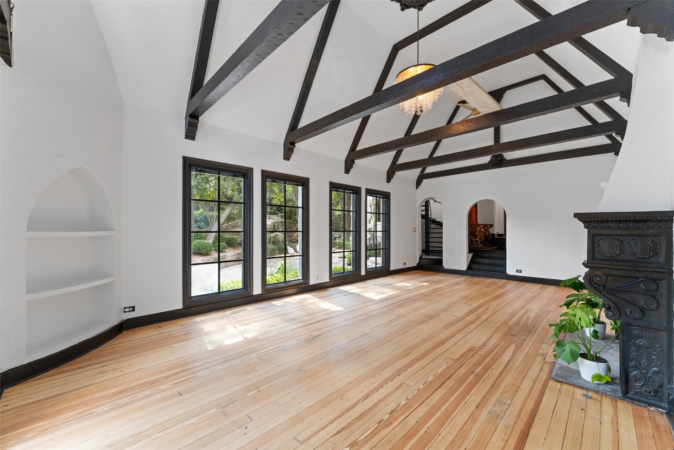 6941 Gaston Avenue, Dallas, TX, 75214