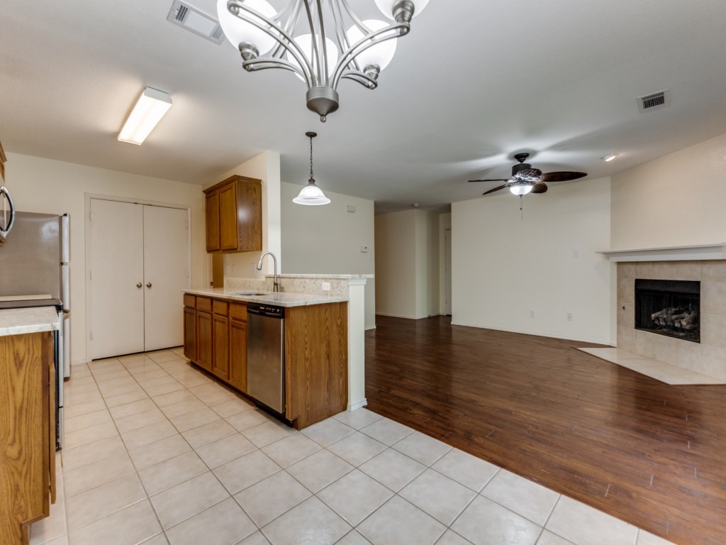 Property photo 03 of 2056 Riverbirch Lane, Rockwall, TX 75032 | MLS #21174204