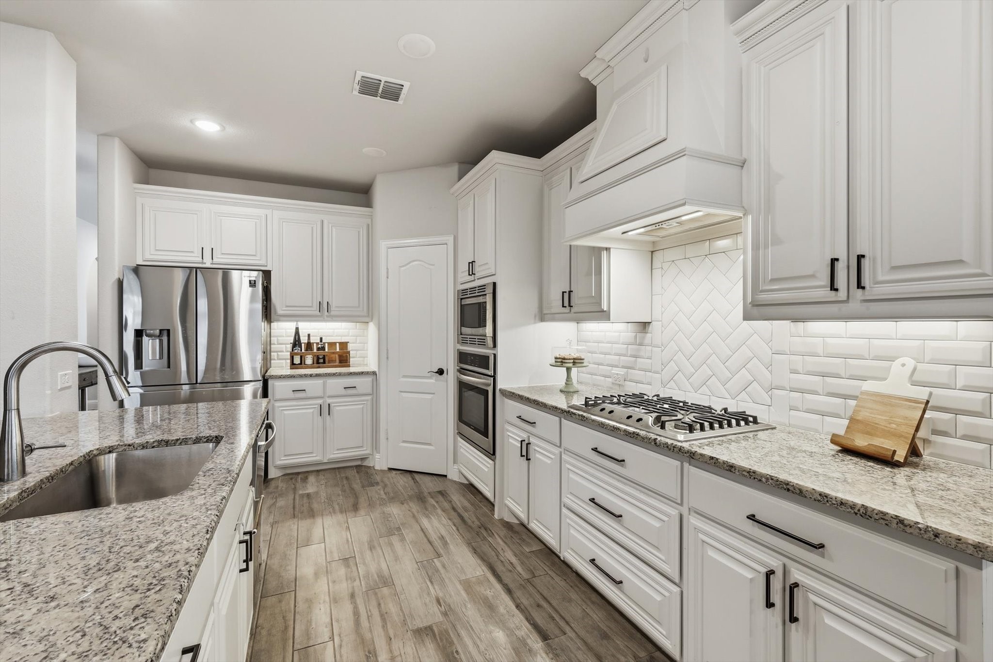 924 Timber Ridge Drive, Justin, TX, 76247