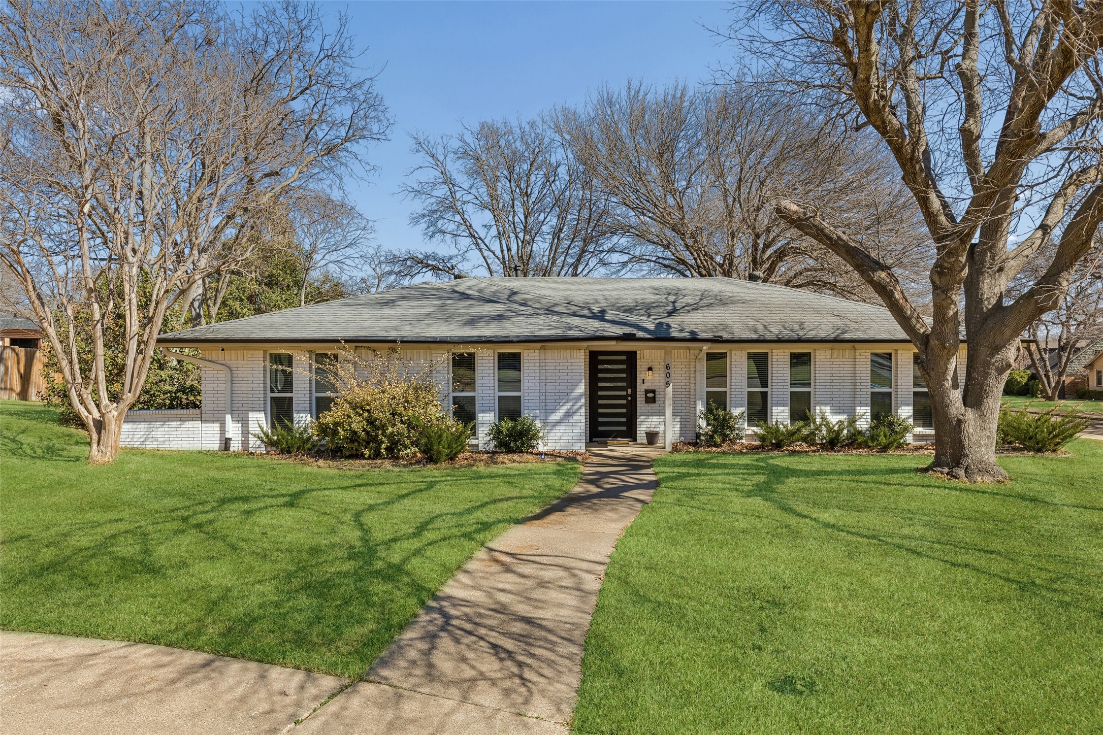 605 Meadow Heath Circle, Dallas, TX, 75232
