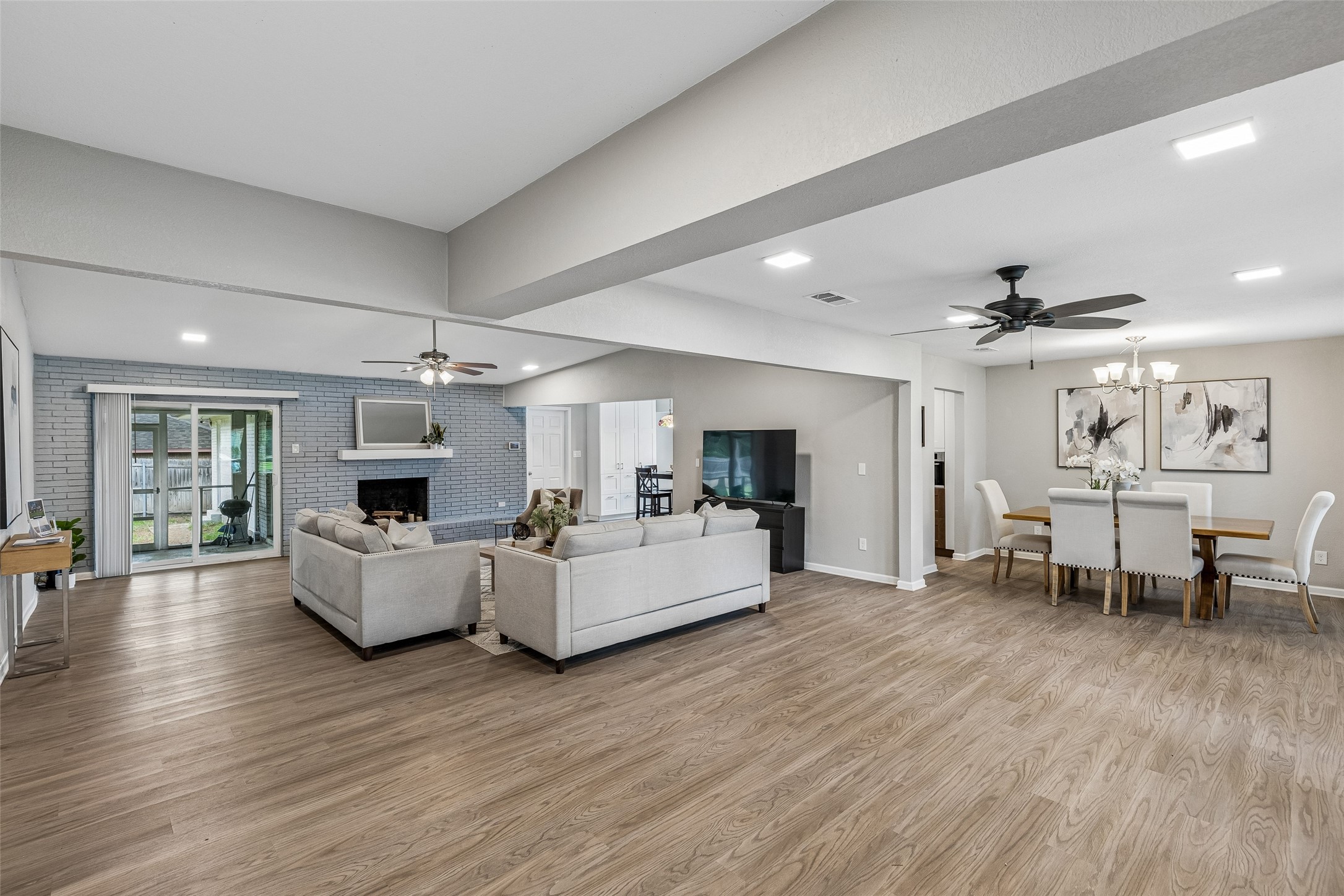 605 Meadow Heath Circle, Dallas, TX, 75232