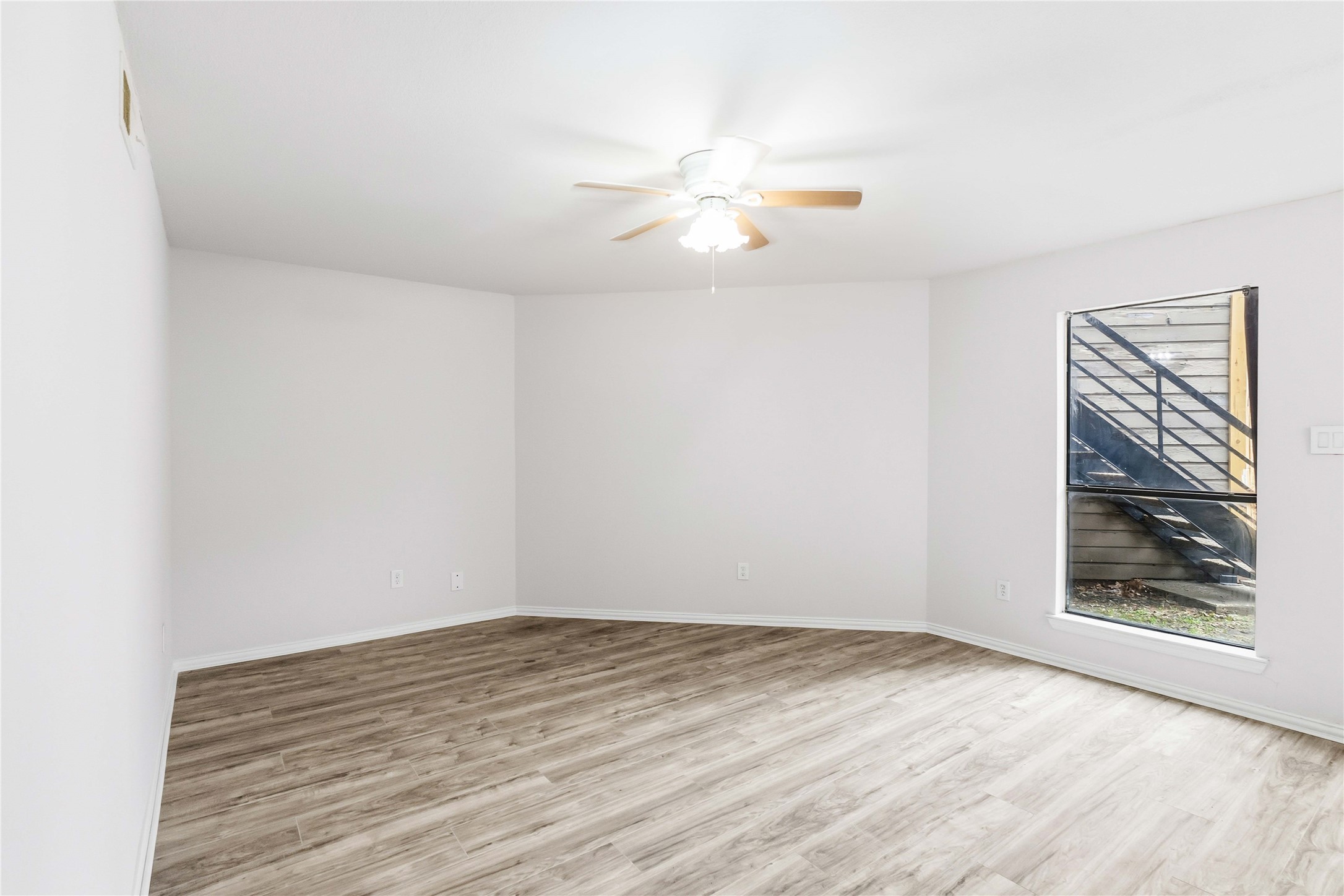 9809 Walnut Street UNIT&nbsp;E-107, Dallas, TX, 75243
