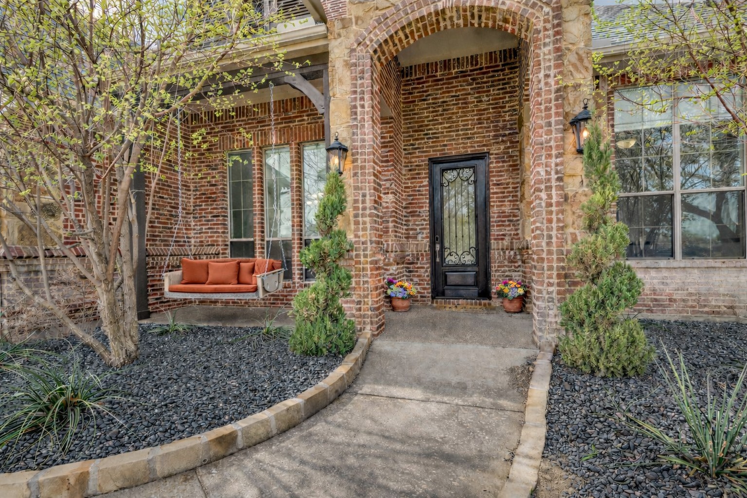 Property photo 04 of 10009 Allen Mill Court Fort, Worth, TX 76135 | MLS #21176489