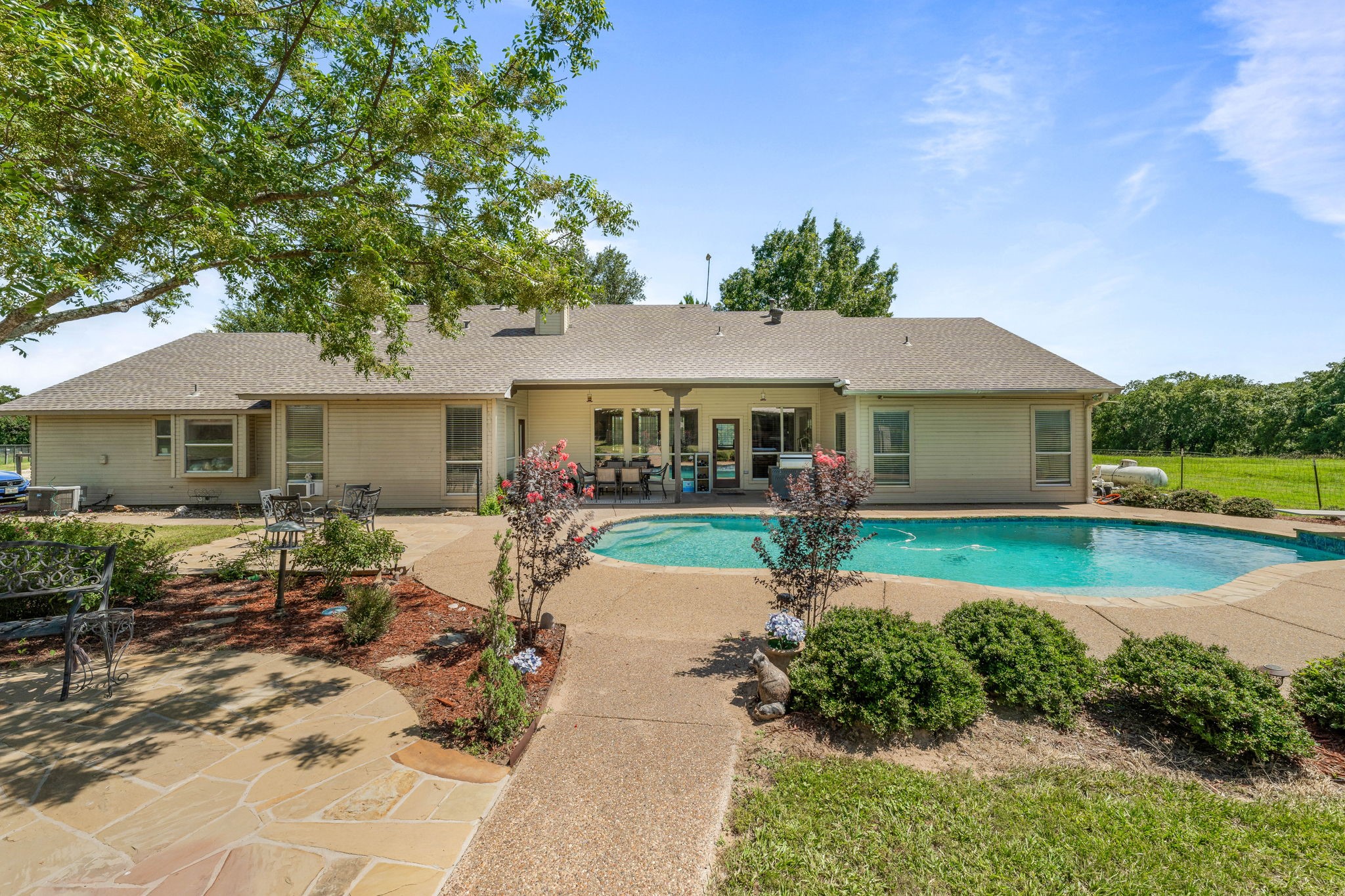 Property photo 01 of 4951 N FM 51, Weatherford, TX 76085 | MLS #21177250