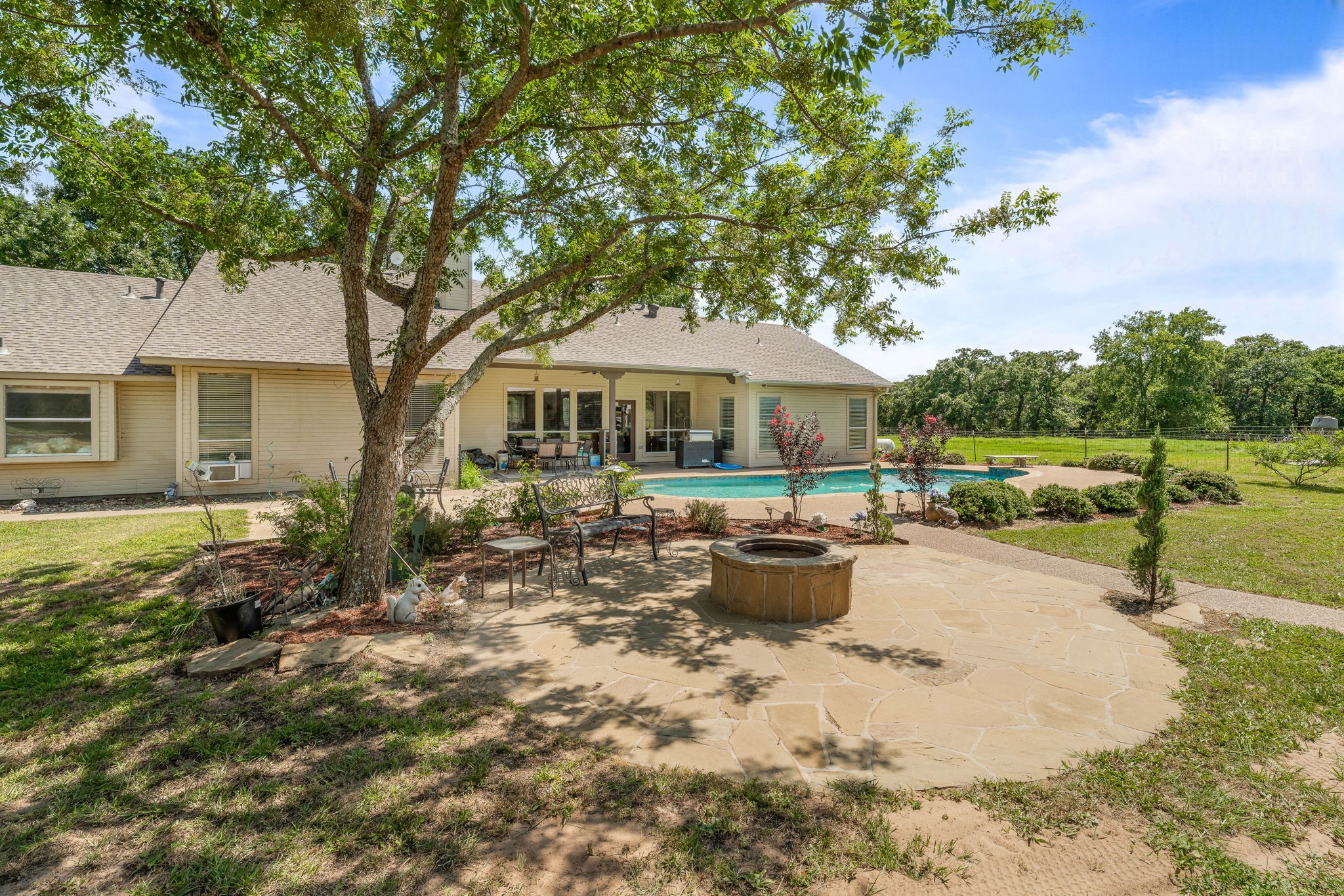 Property photo 03 of 4951 N FM 51, Weatherford, TX 76085 | MLS #21177250