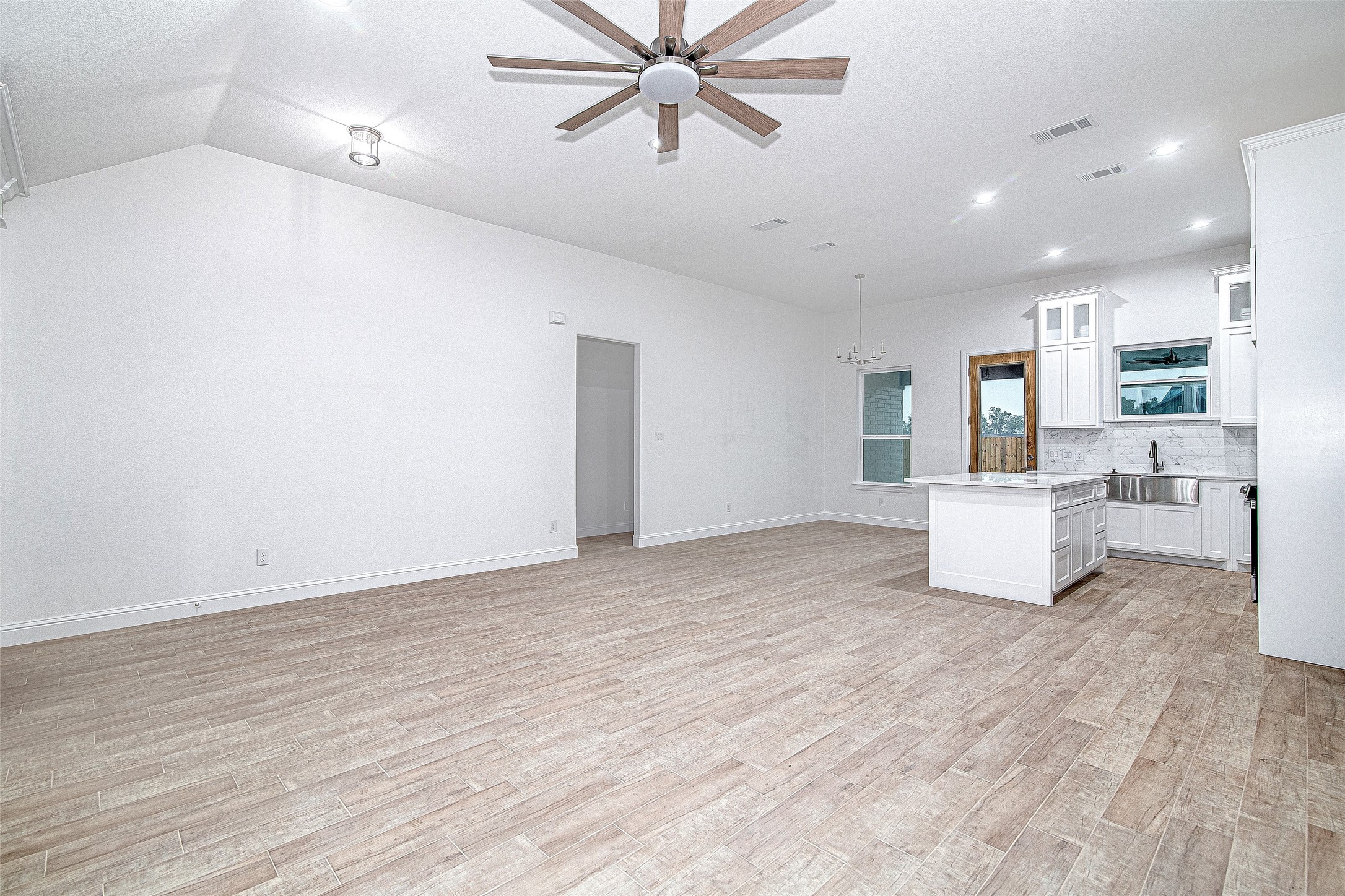 204 High Ridge Court, Godley, TX, 76044