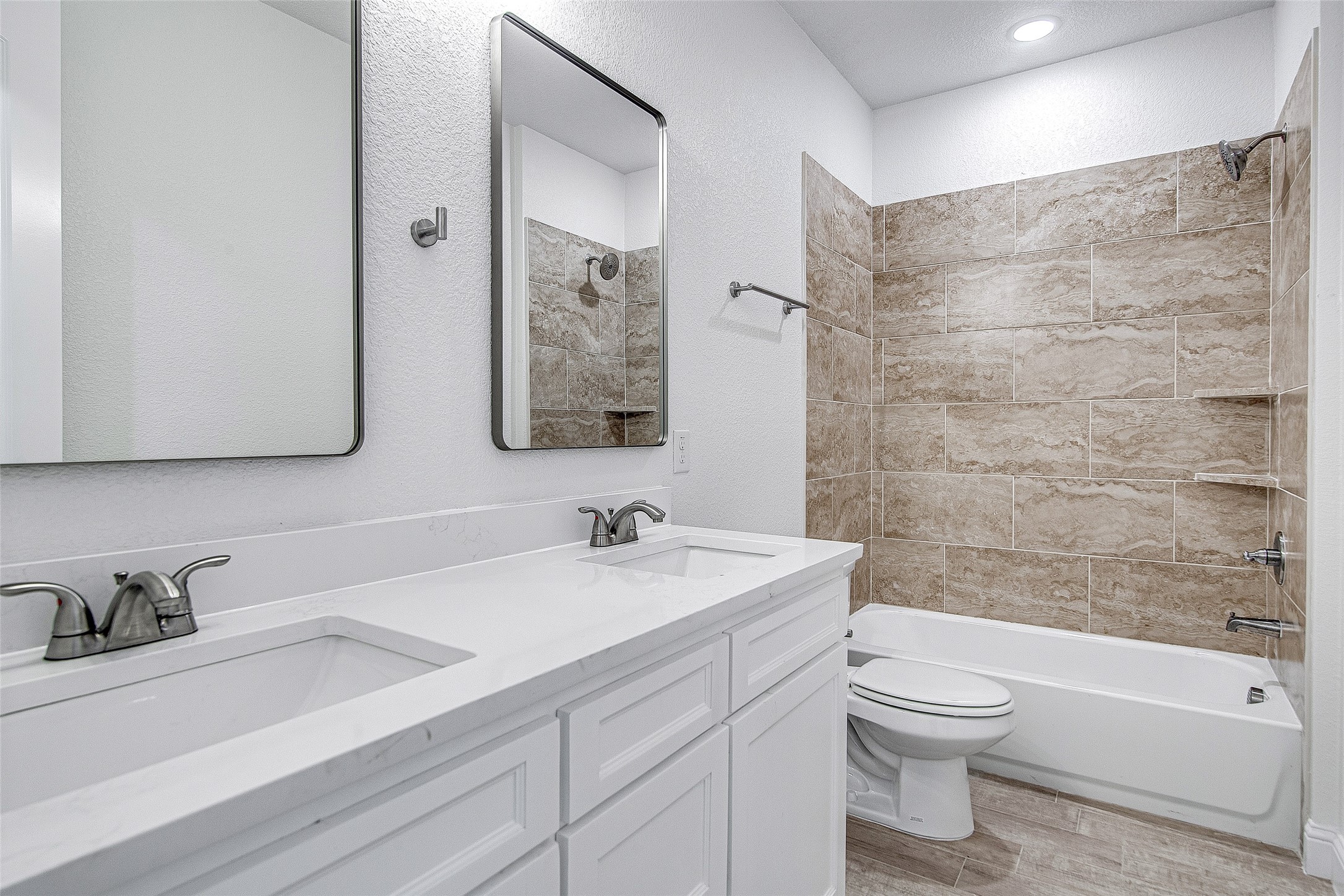 204 High Ridge Court, Godley, TX, 76044