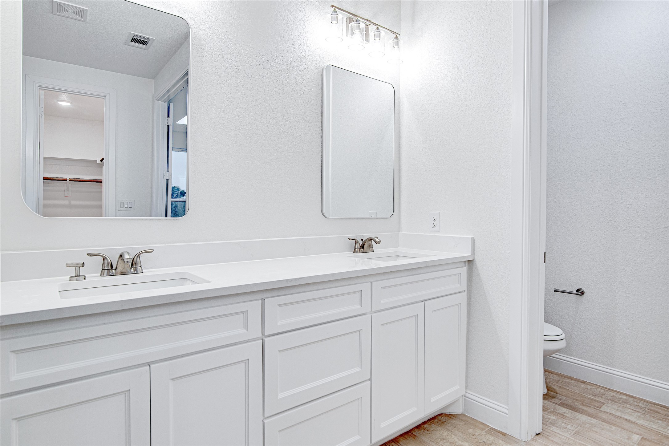 204 High Ridge Court, Godley, TX, 76044