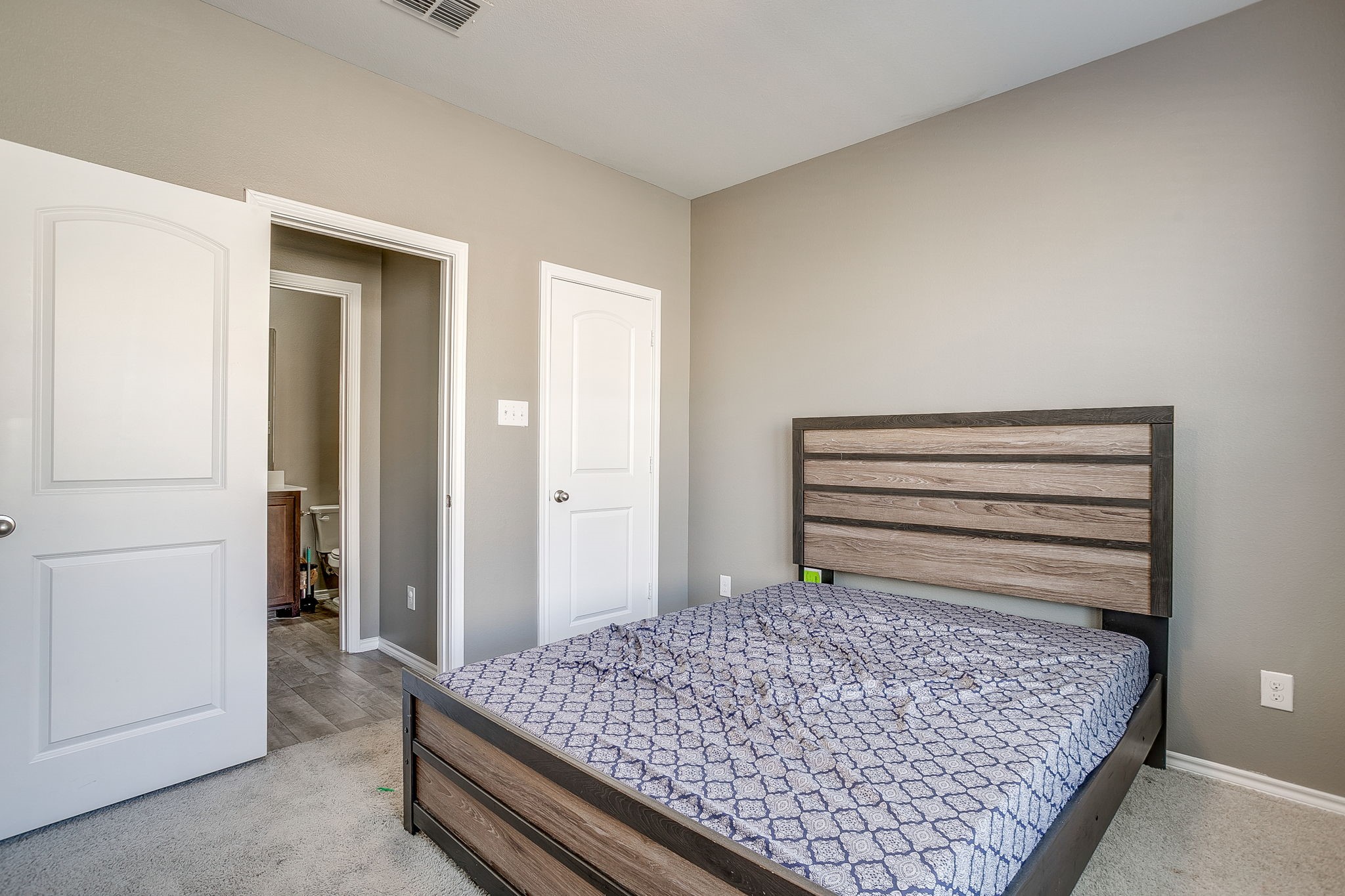 417 Milverton Drive, Fort Worth, TX, 76036