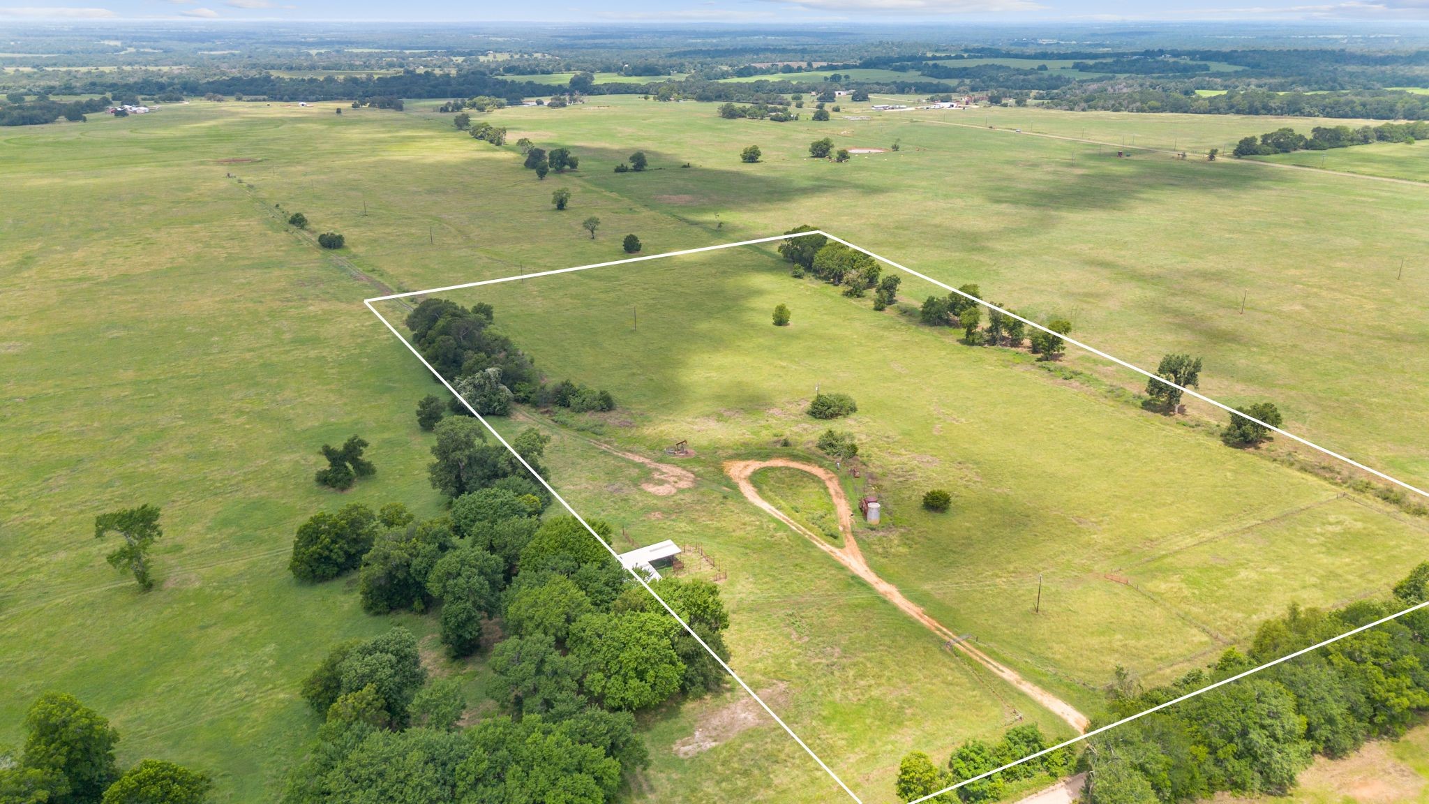 Property photo 02 of 11332 C.R. 318, Caldwell, TX 77836 | MLS #21177524