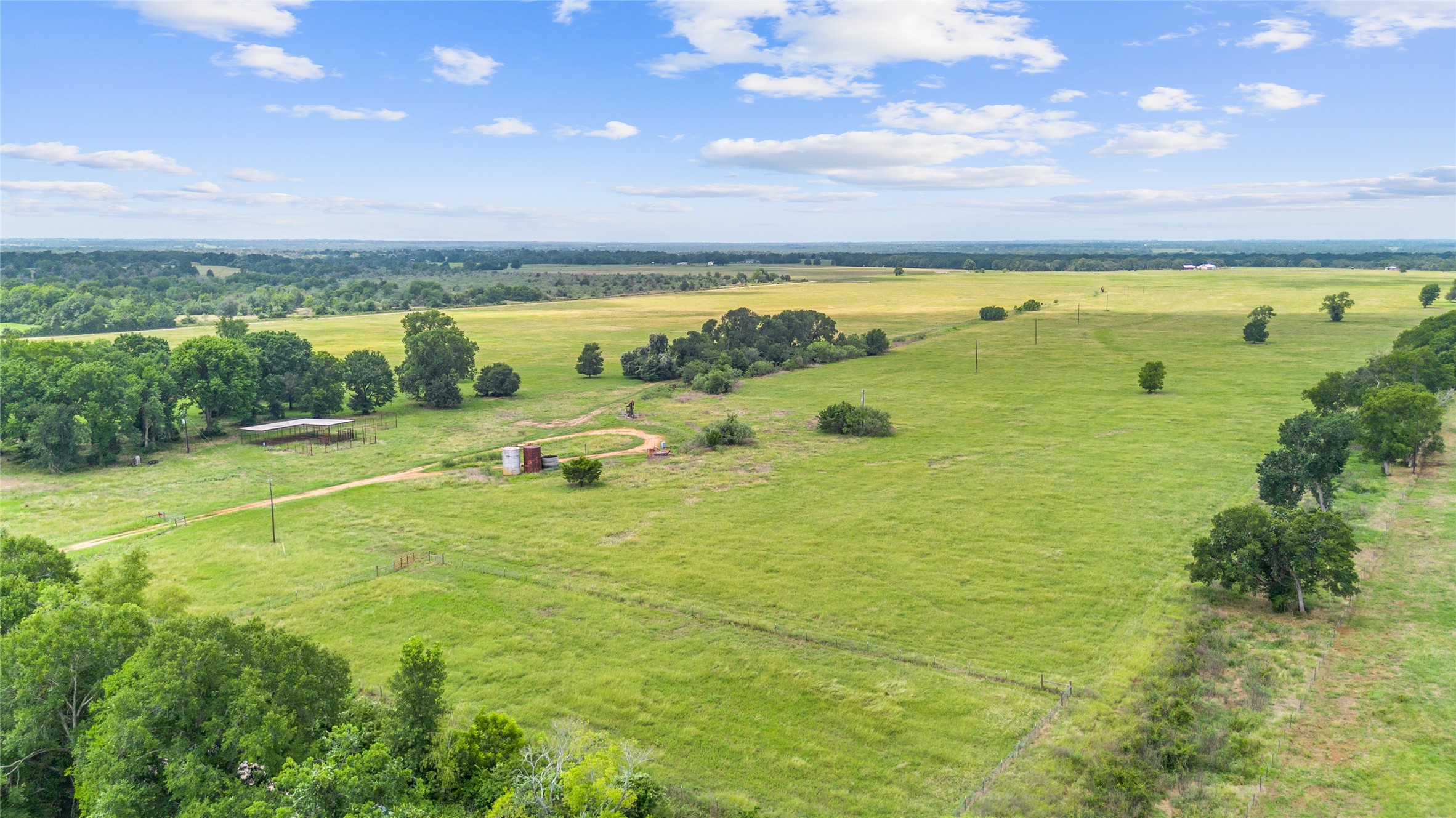 Property photo 04 of 11332 C.R. 318, Caldwell, TX 77836 | MLS #21177524