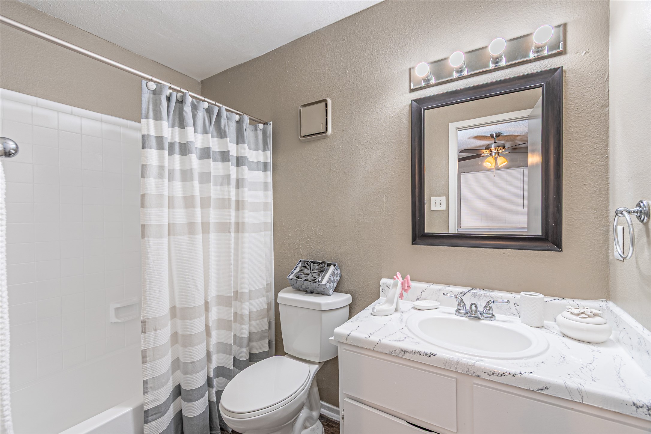 300 W Wintergreen Road UNIT&nbsp;729ABP, Desoto, TX, 75115