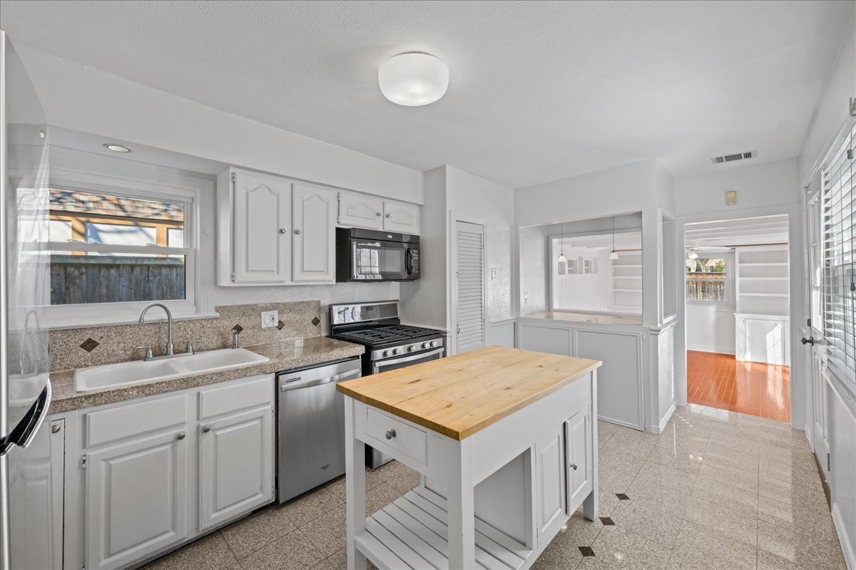 6043 Llano Avenue, Dallas, TX, 75206