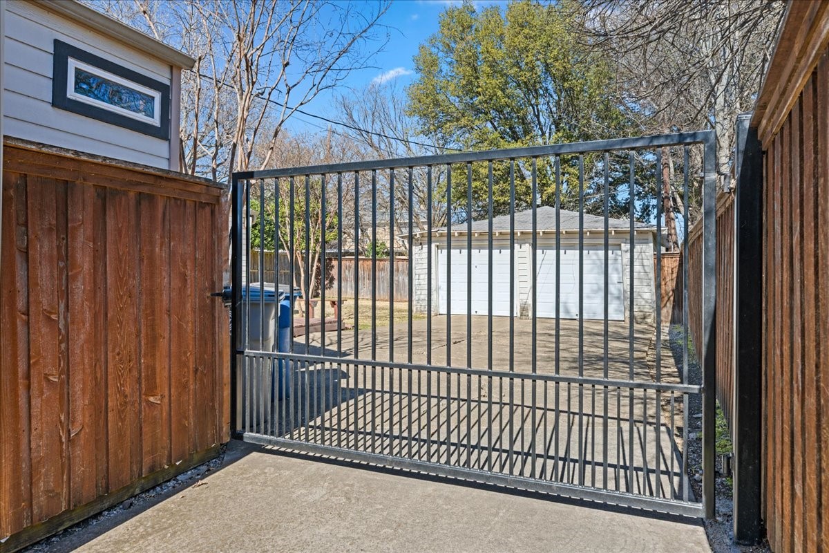 6043 Llano Avenue, Dallas, TX, 75206