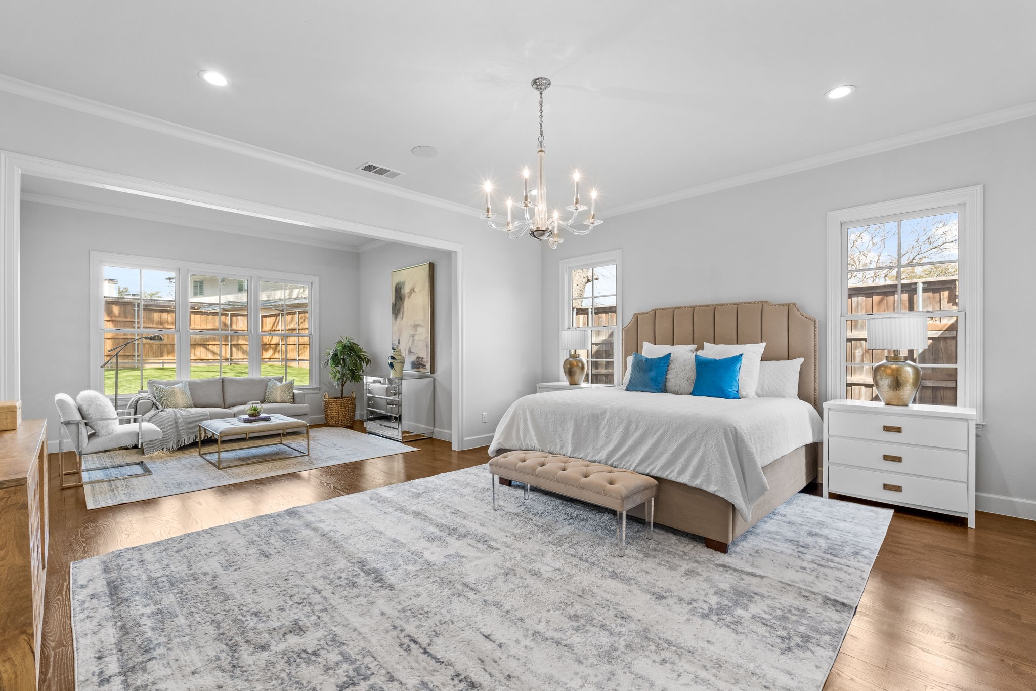 7137 Meadow Lake Avenue, Dallas, TX, 75214