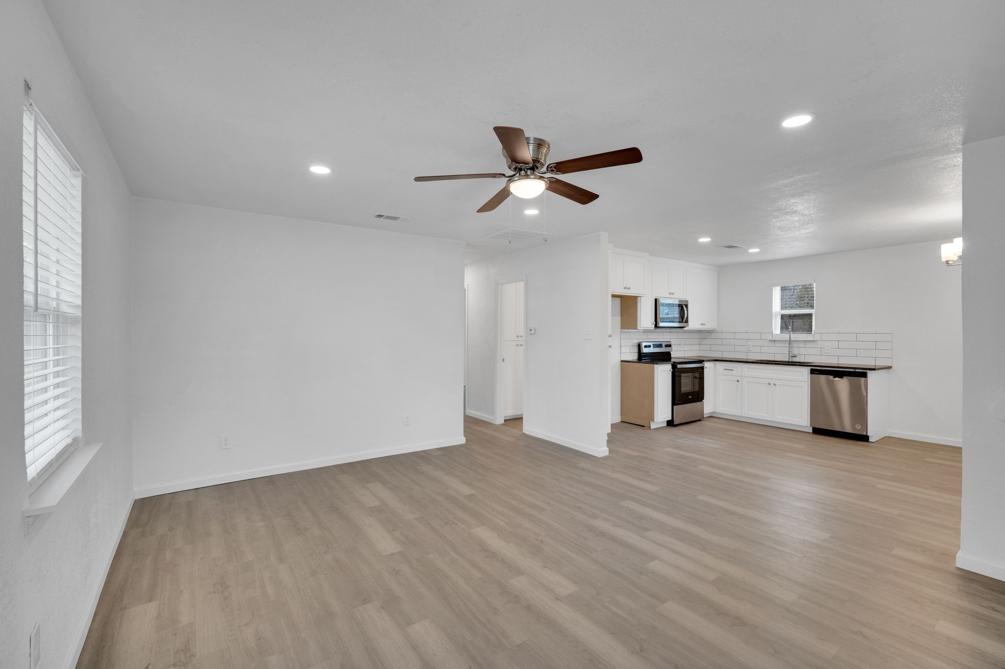 616 Sabine Avenue, Cleburne, TX, 76031